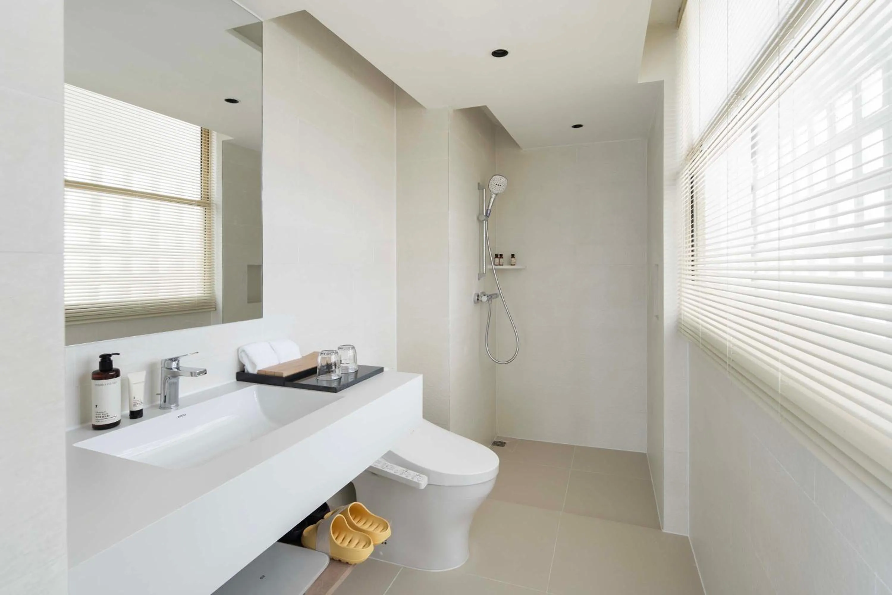 Bathroom in Shenzhen GuanHu Secret Wild Reef Seaview Hotel