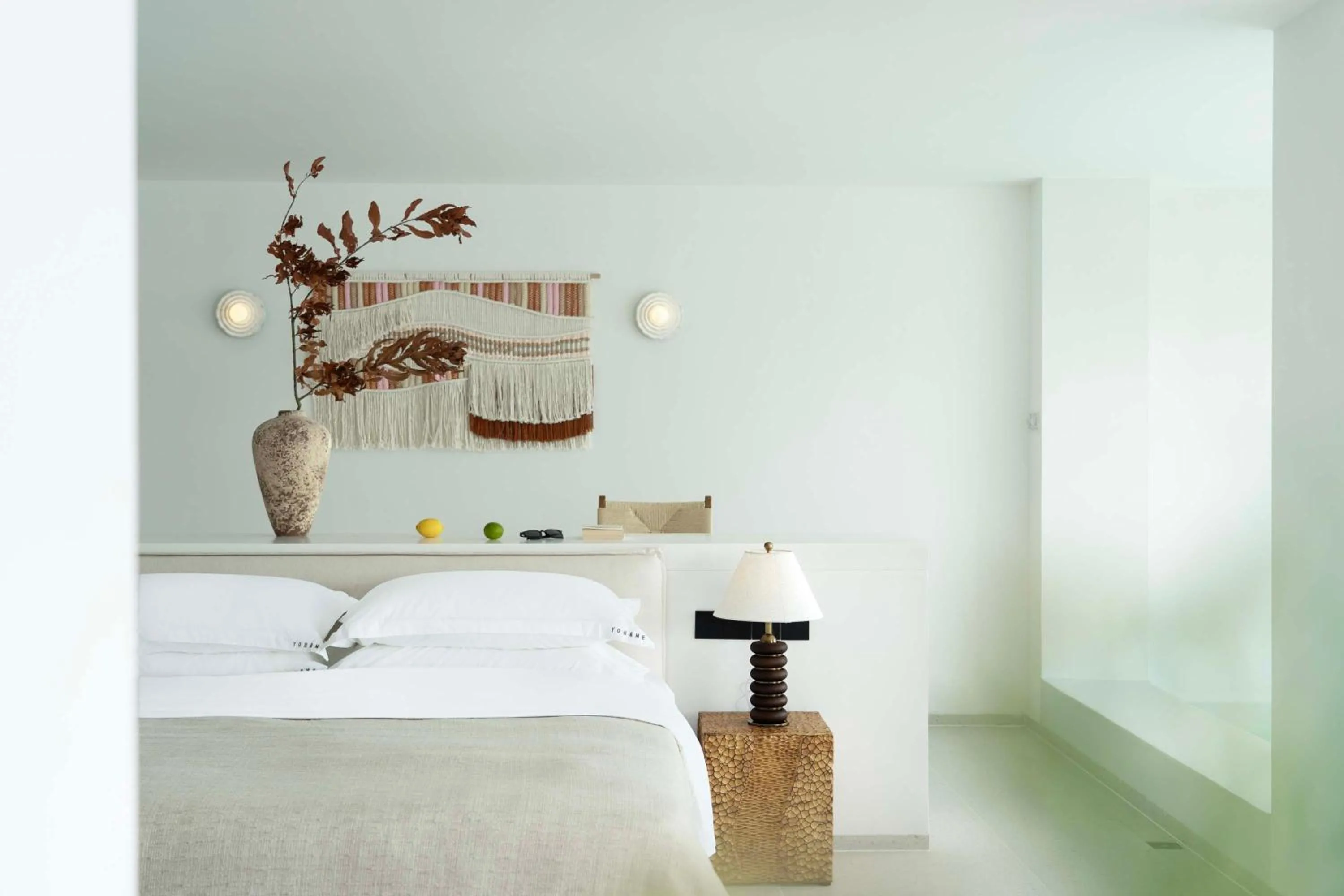 Photo of the whole room, Bed in Shenzhen GuanHu Secret Wild Reef Seaview Hotel