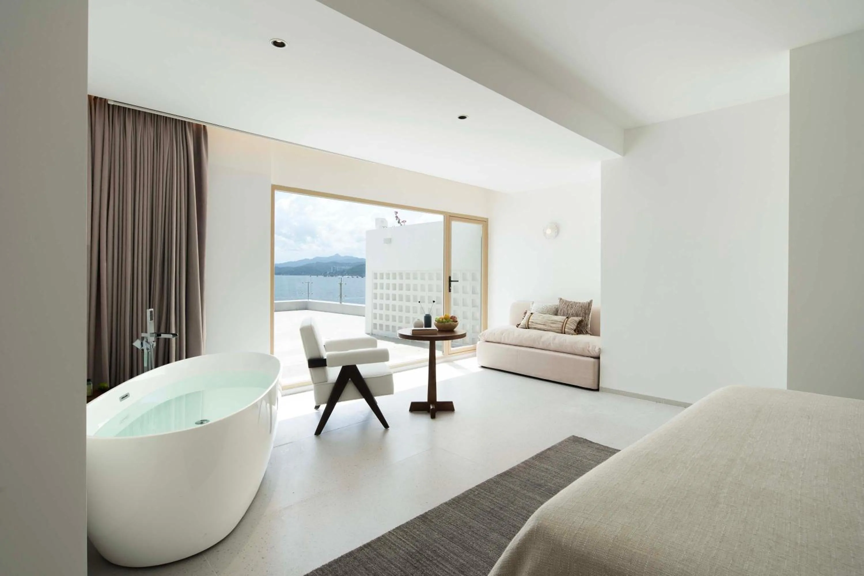 Photo of the whole room in Shenzhen GuanHu Secret Wild Reef Seaview Hotel
