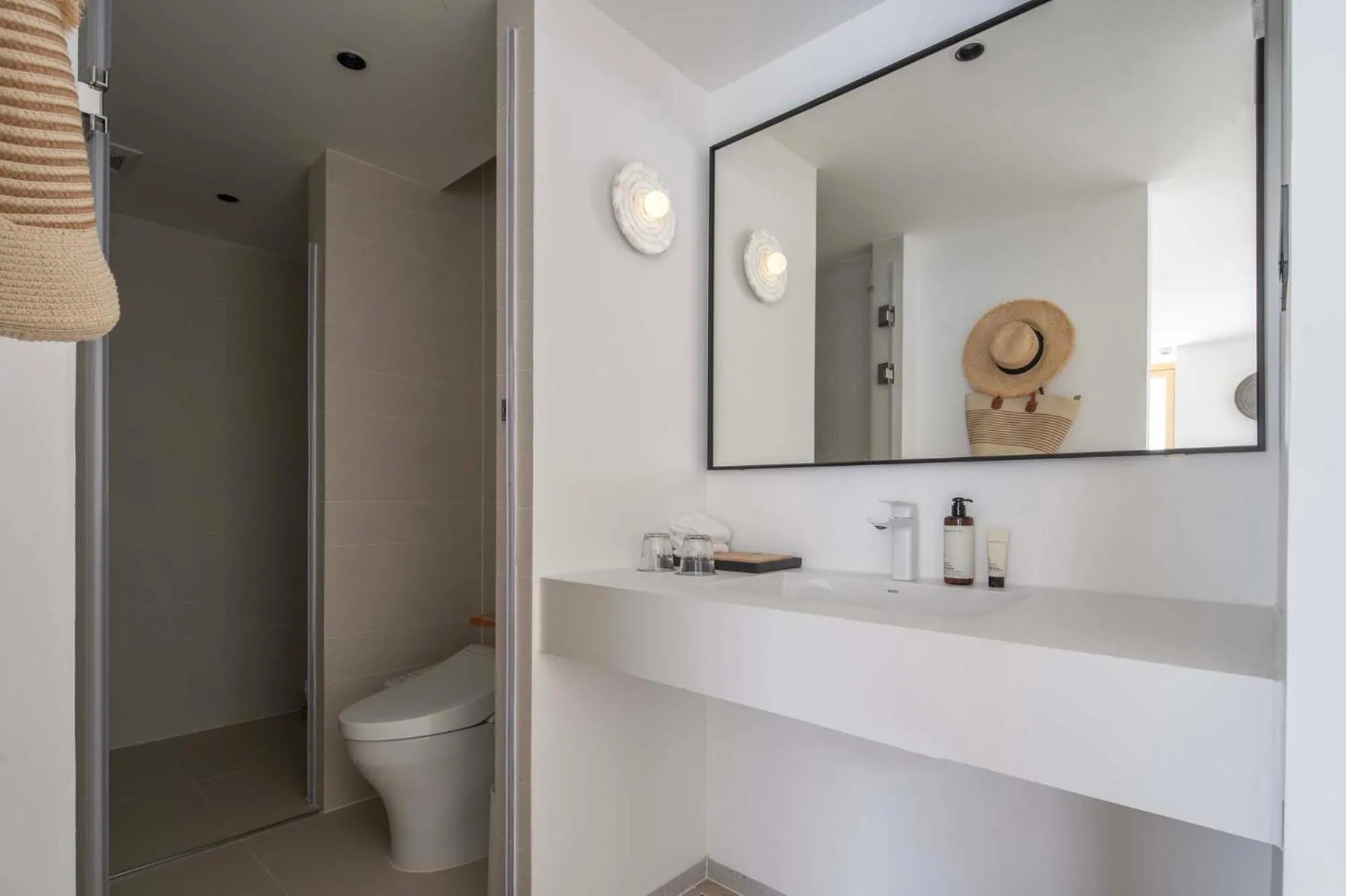 Toilet in Shenzhen GuanHu Secret Wild Reef Seaview Hotel