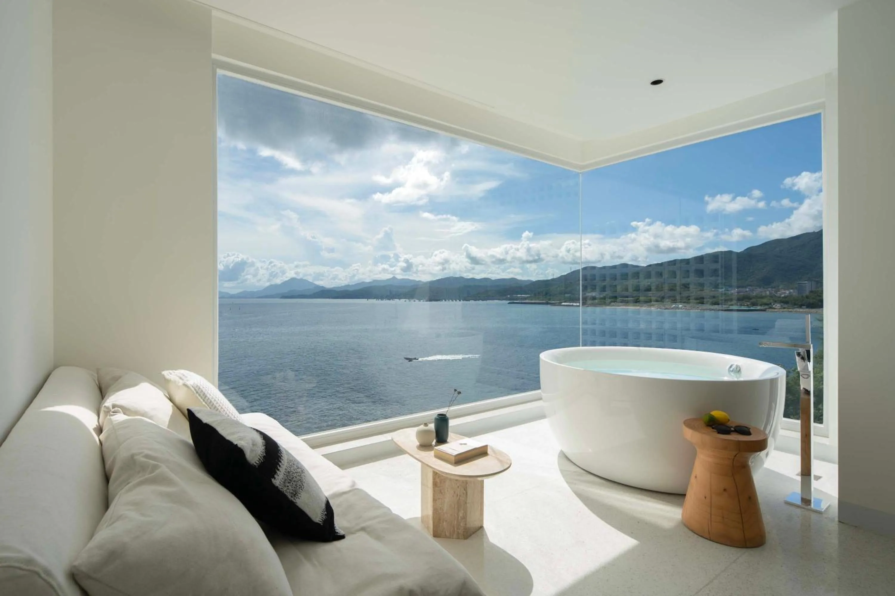 Seating area in Shenzhen GuanHu Secret Wild Reef Seaview Hotel