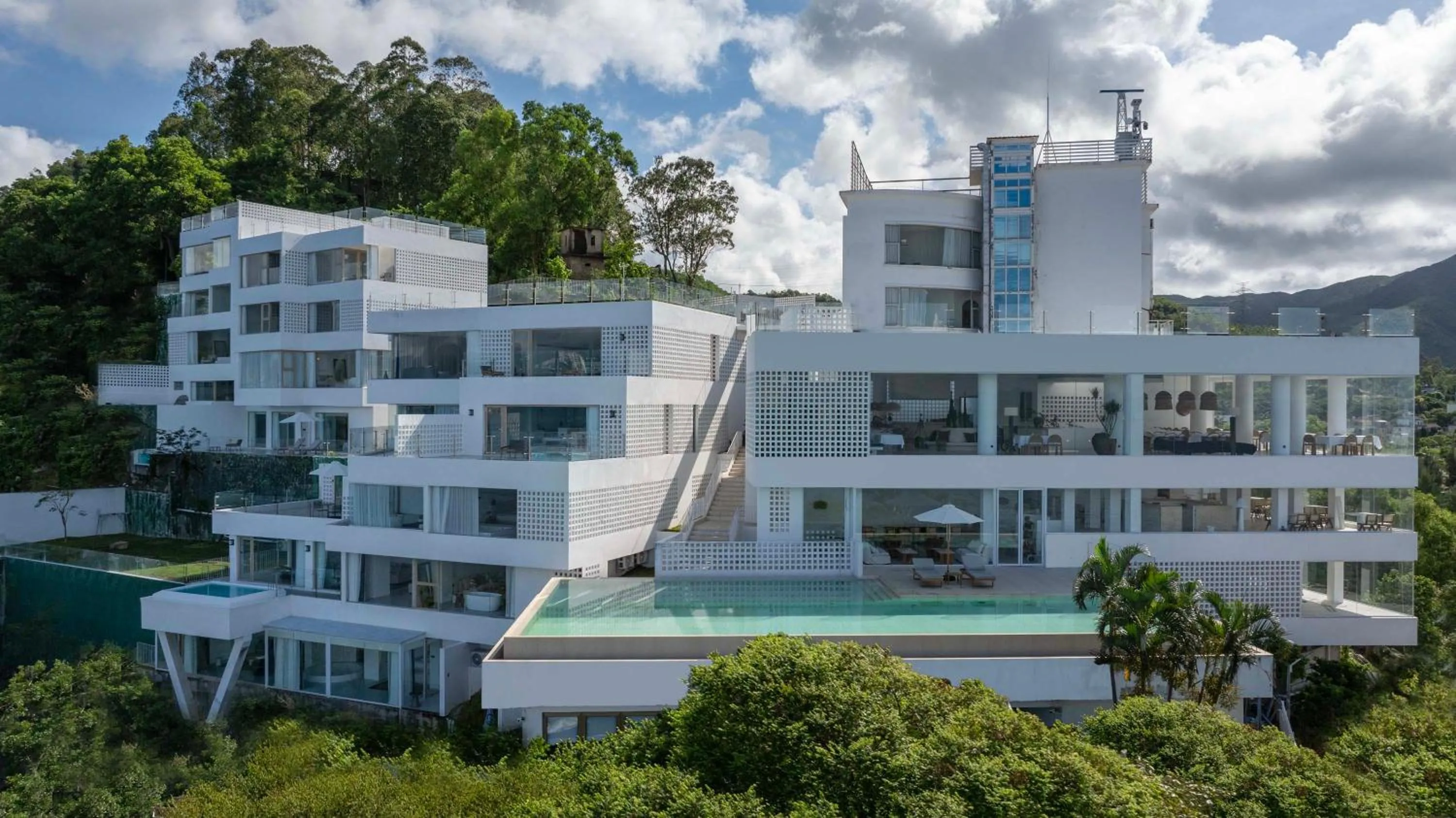 Property building in Shenzhen GuanHu Secret Wild Reef Seaview Hotel