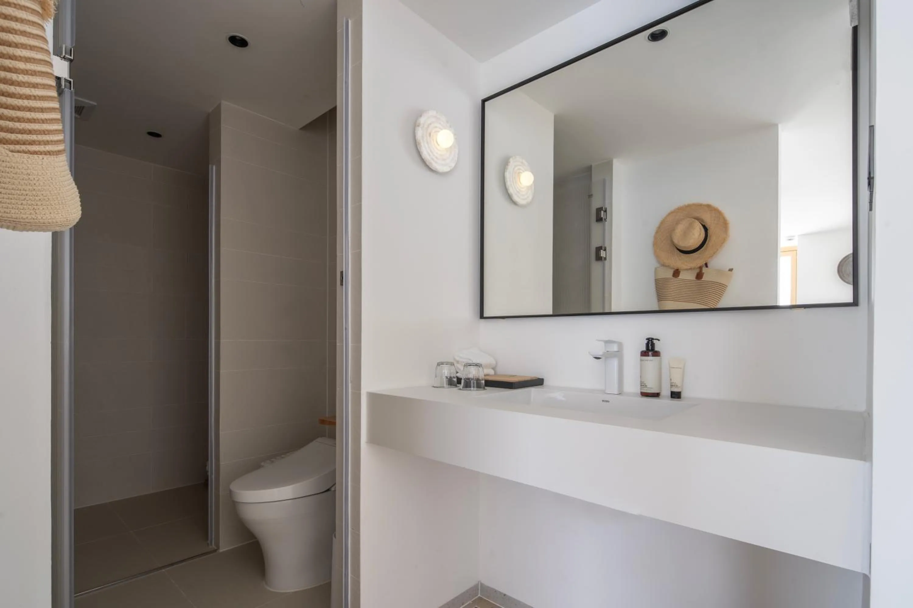 Bathroom in Shenzhen GuanHu Secret Wild Reef Seaview Hotel