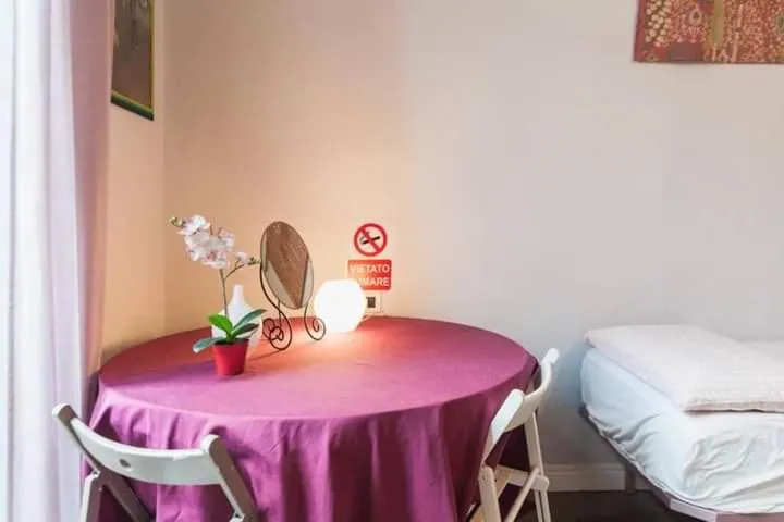 Casa Dani&Swing Bed&Books