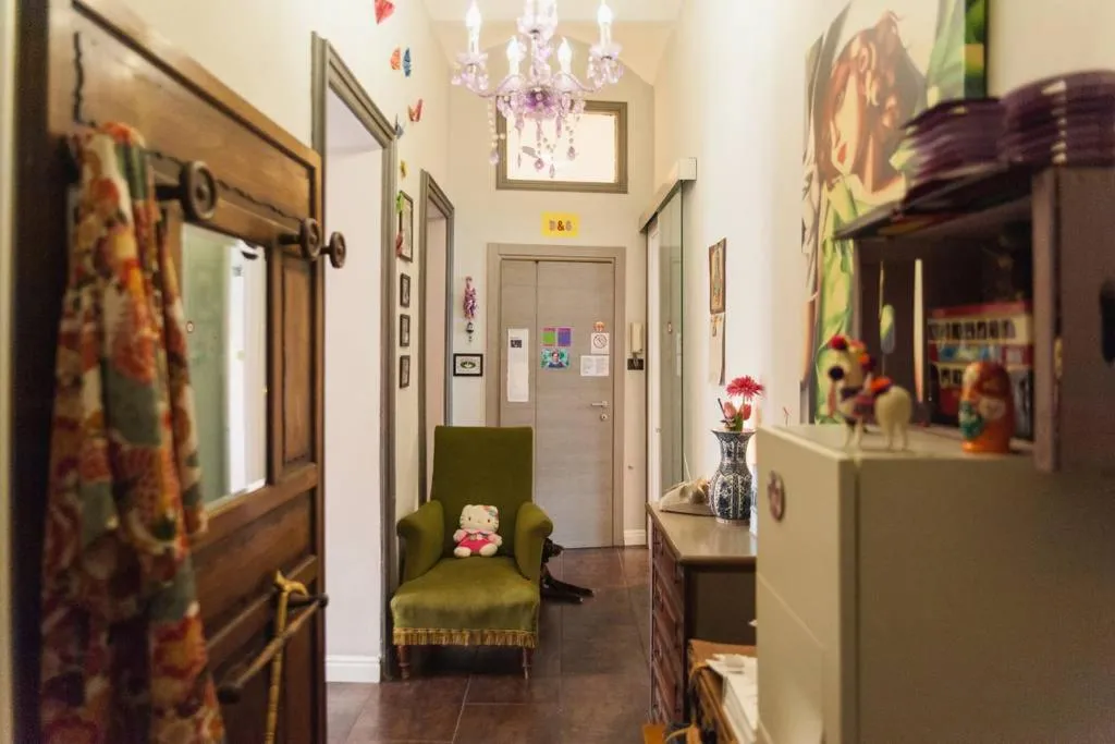 Casa Dani&Swing Bed&Books