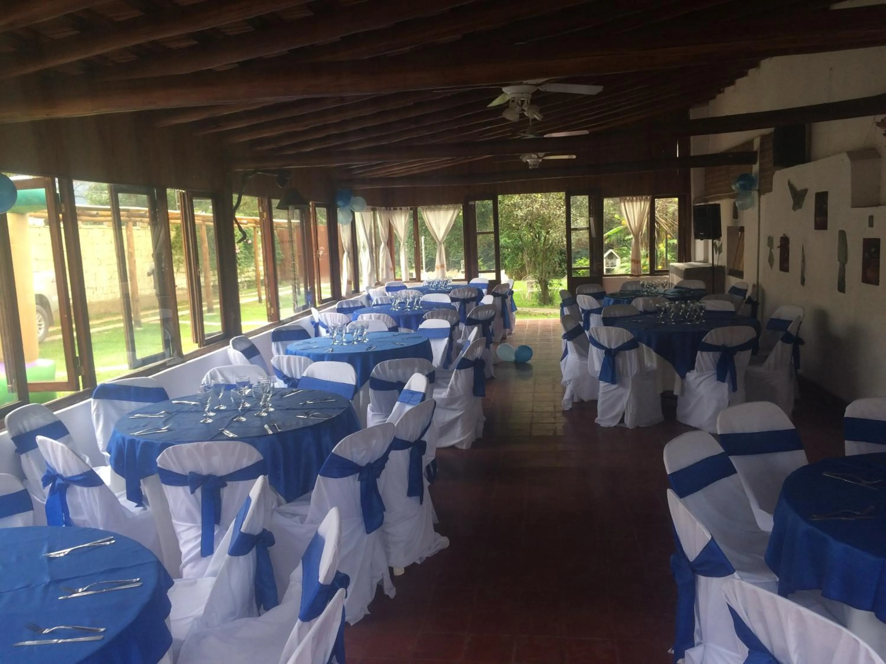 Restaurant/places to eat in La Casa de Reyes Posada