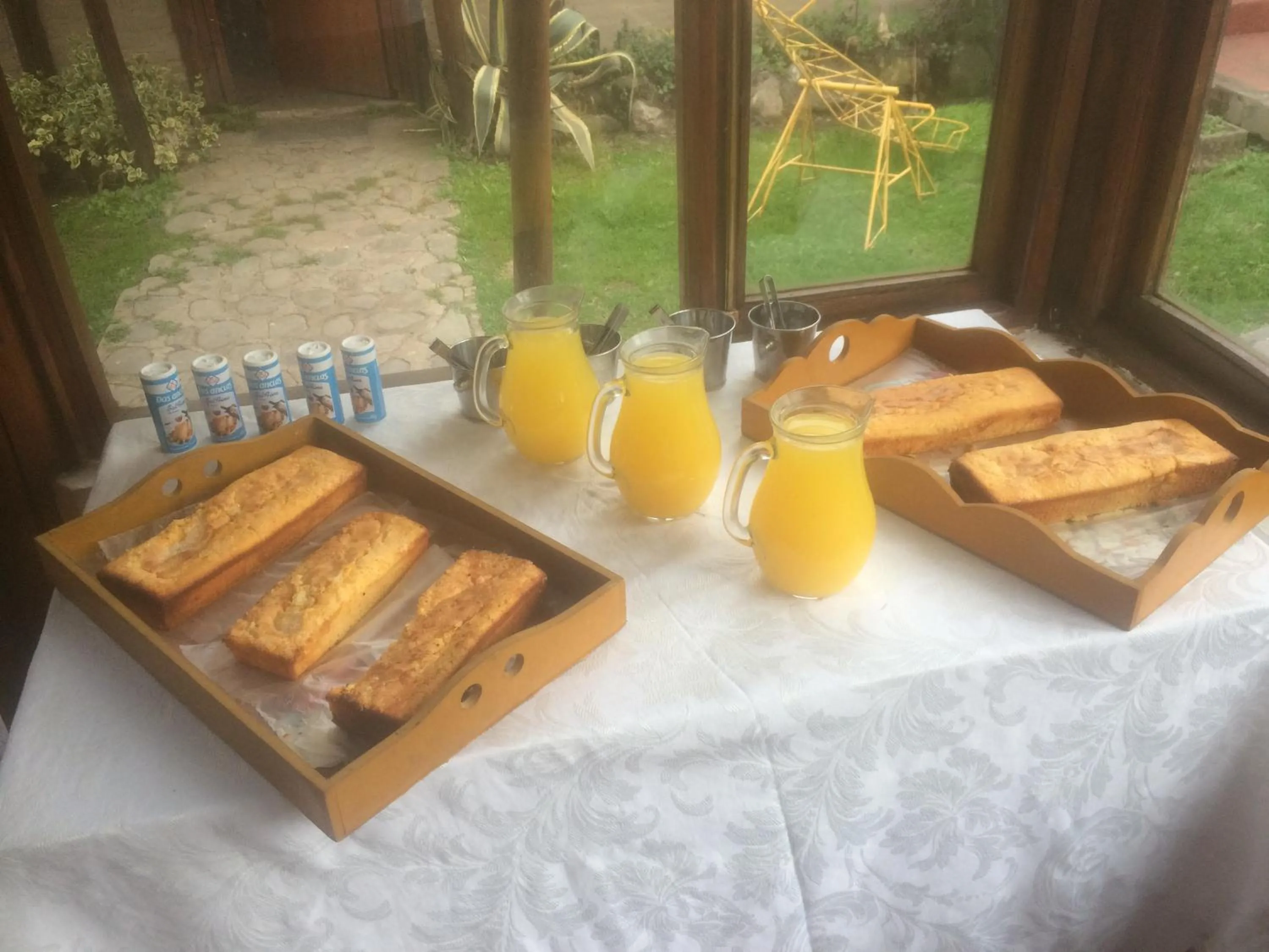Food and drinks in La Casa de Reyes Posada