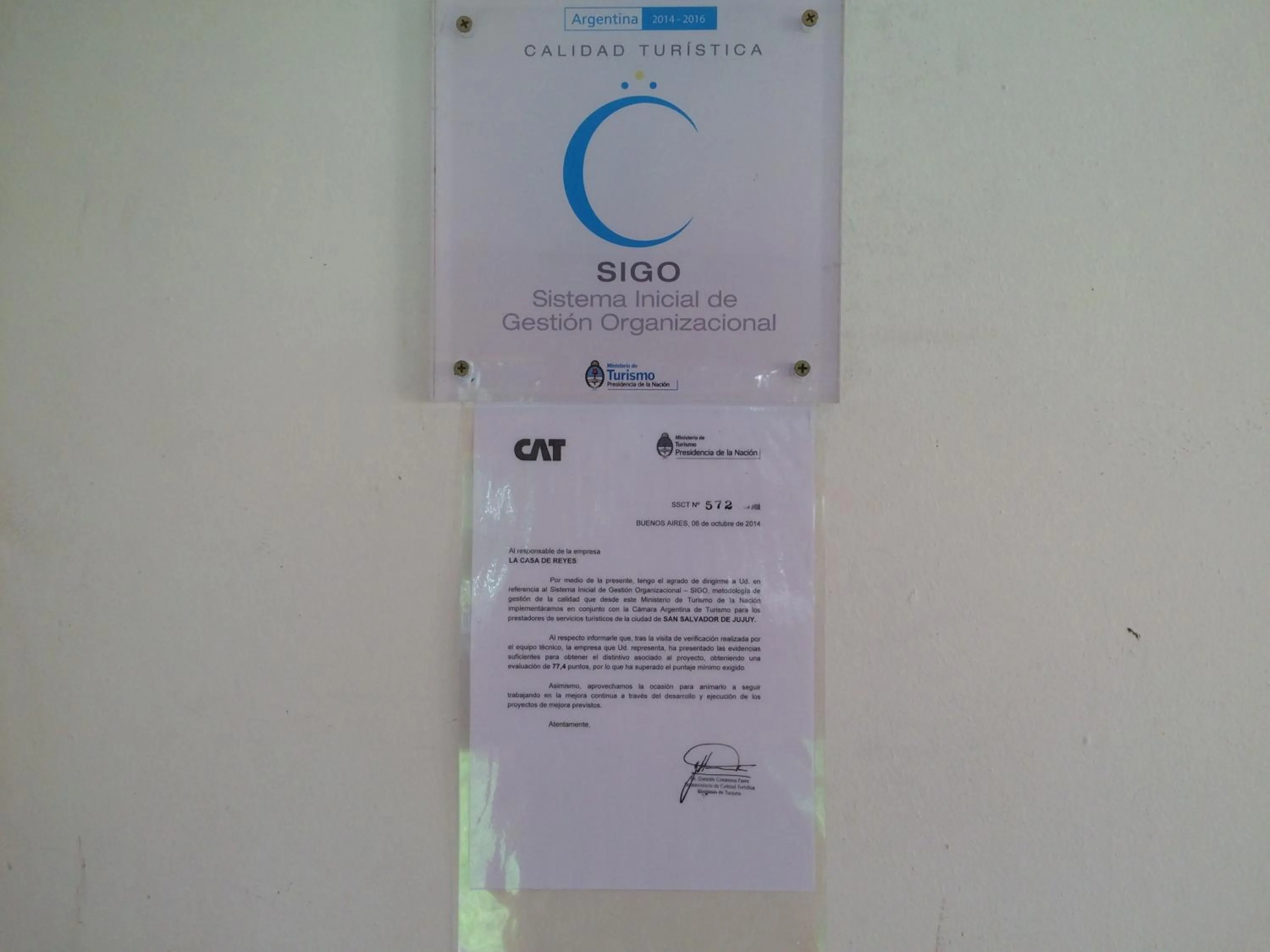 Property logo or sign in La Casa de Reyes Posada