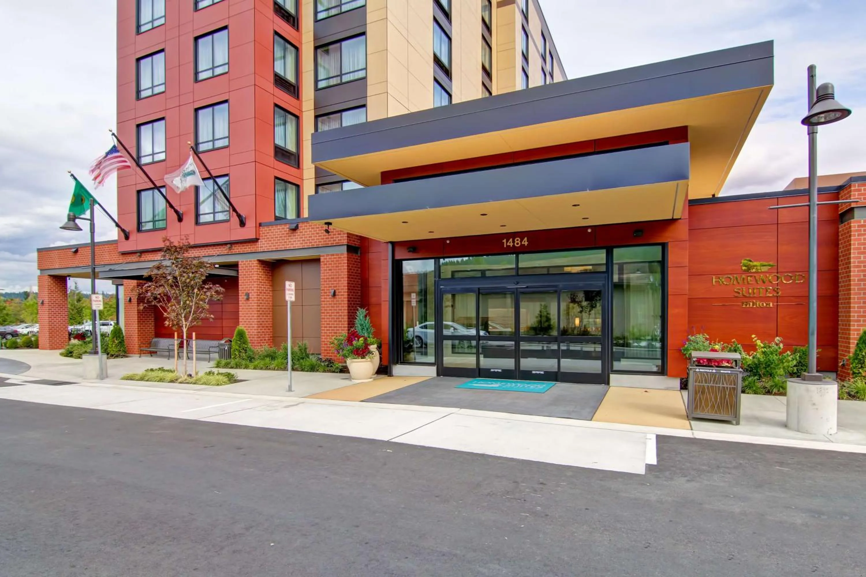 Property building in Homewood Suites by Hilton Seattle-Issaquah