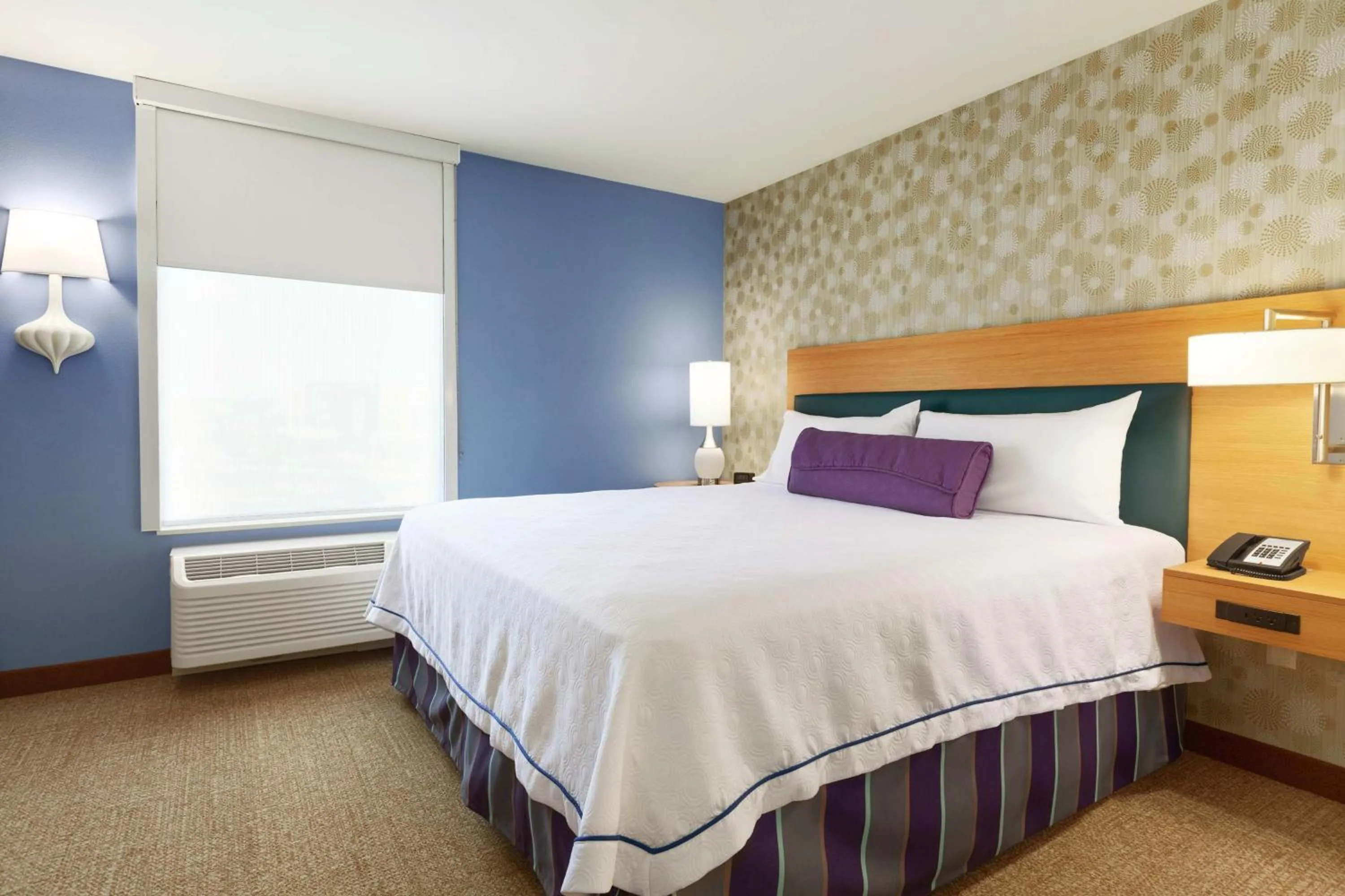 Bed in Home2 Suites by Hilton San Angelo