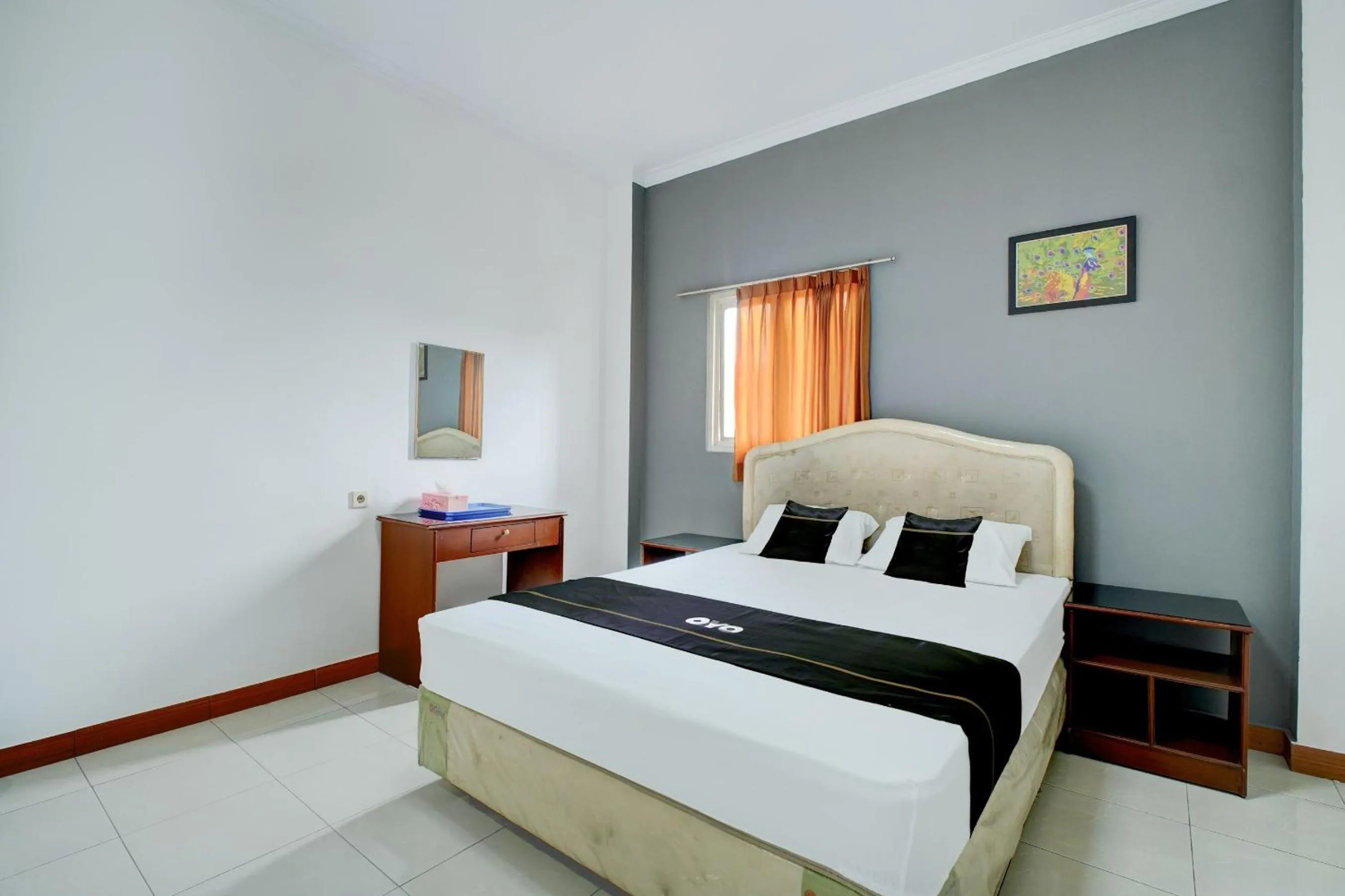 Photo of the whole room, Bed in Hotel O Depok near Bhayangkara BRIMOB Hospital Formerly Hotel Mutiara Kelapa Dua Depok