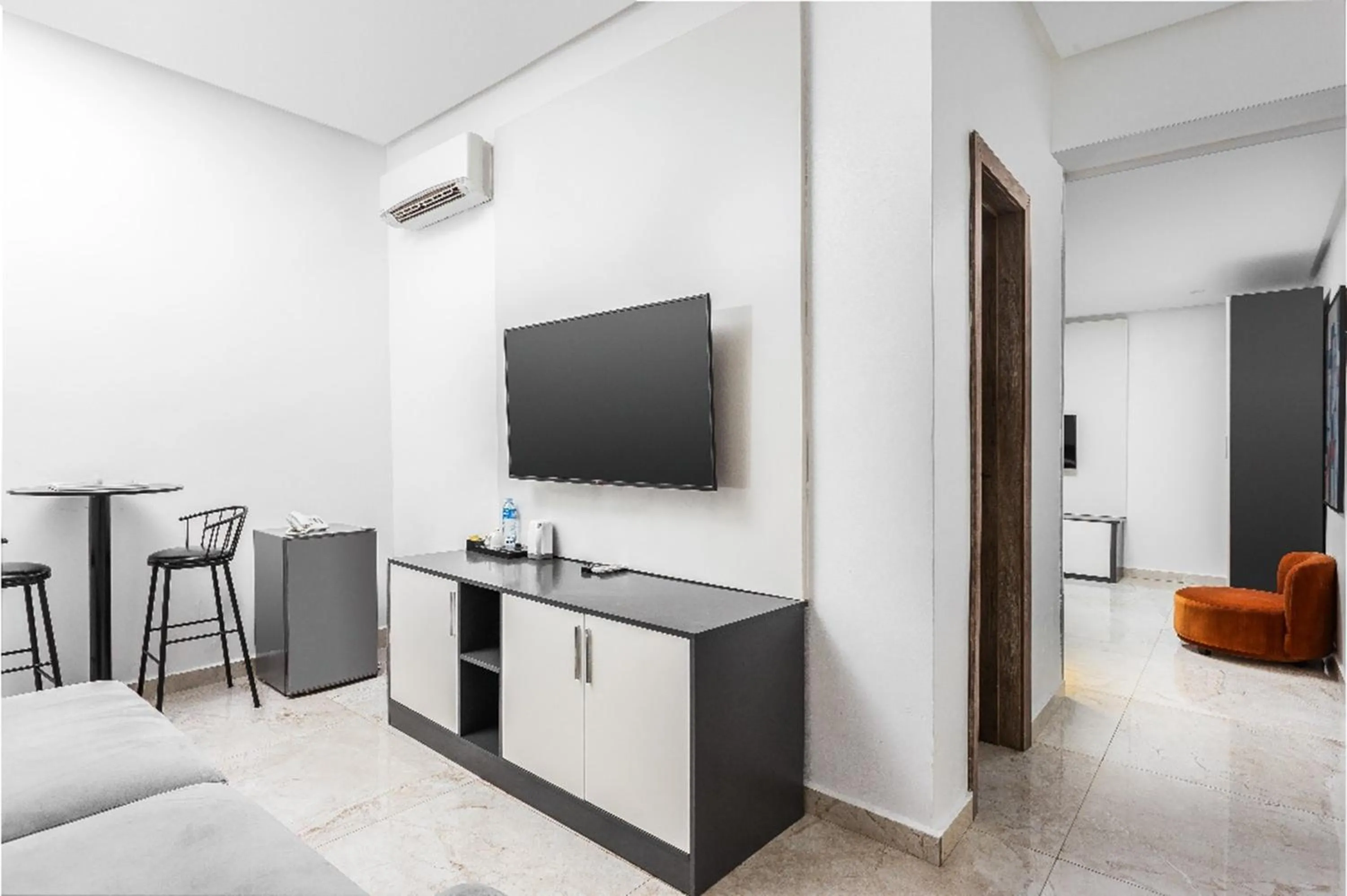 Vertus Hotel and Suites