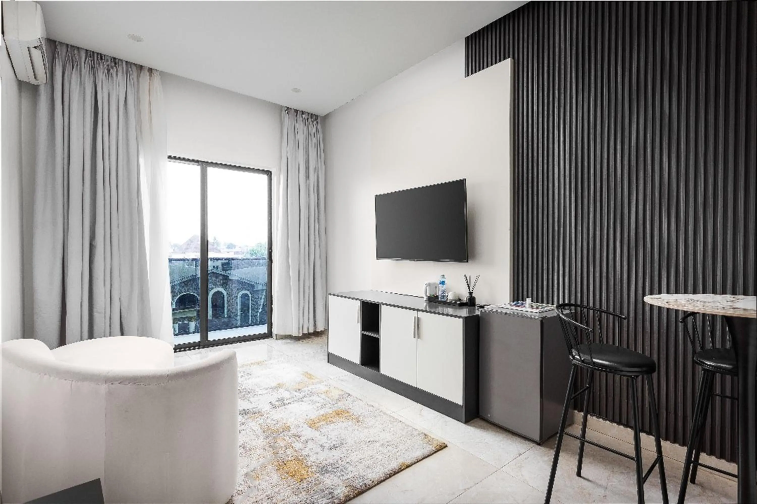 Vertus Hotel and Suites