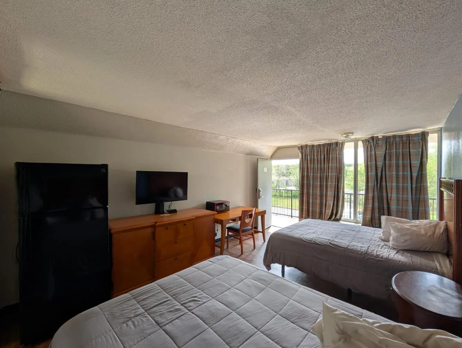 Bedroom, Bed in OYO Hotel Catersville GA