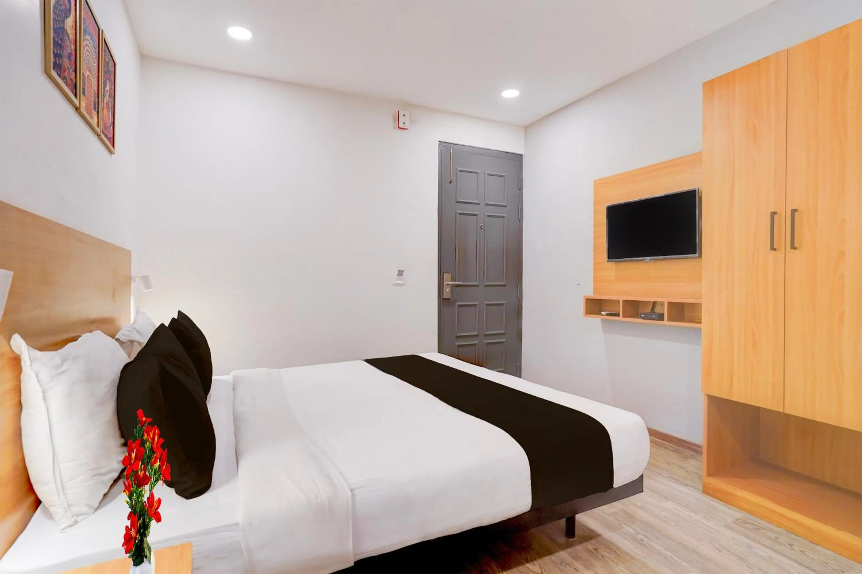 Classic Triple Room - single occupancy in Super Townhouse Deva Road Lucknow