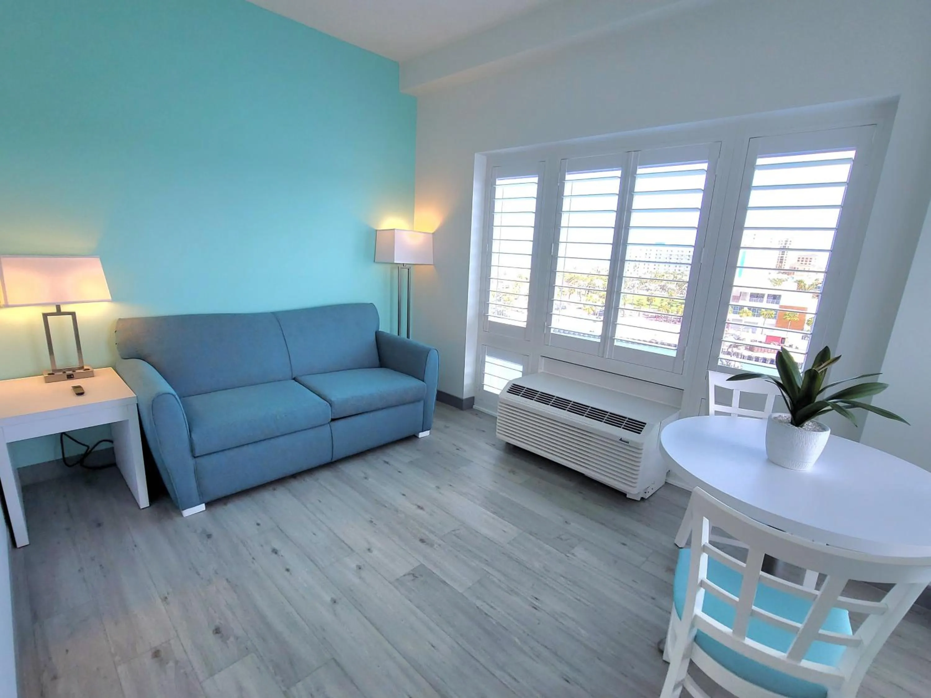 Living room in ChartHouse Clearwater Beach Marina Hotel