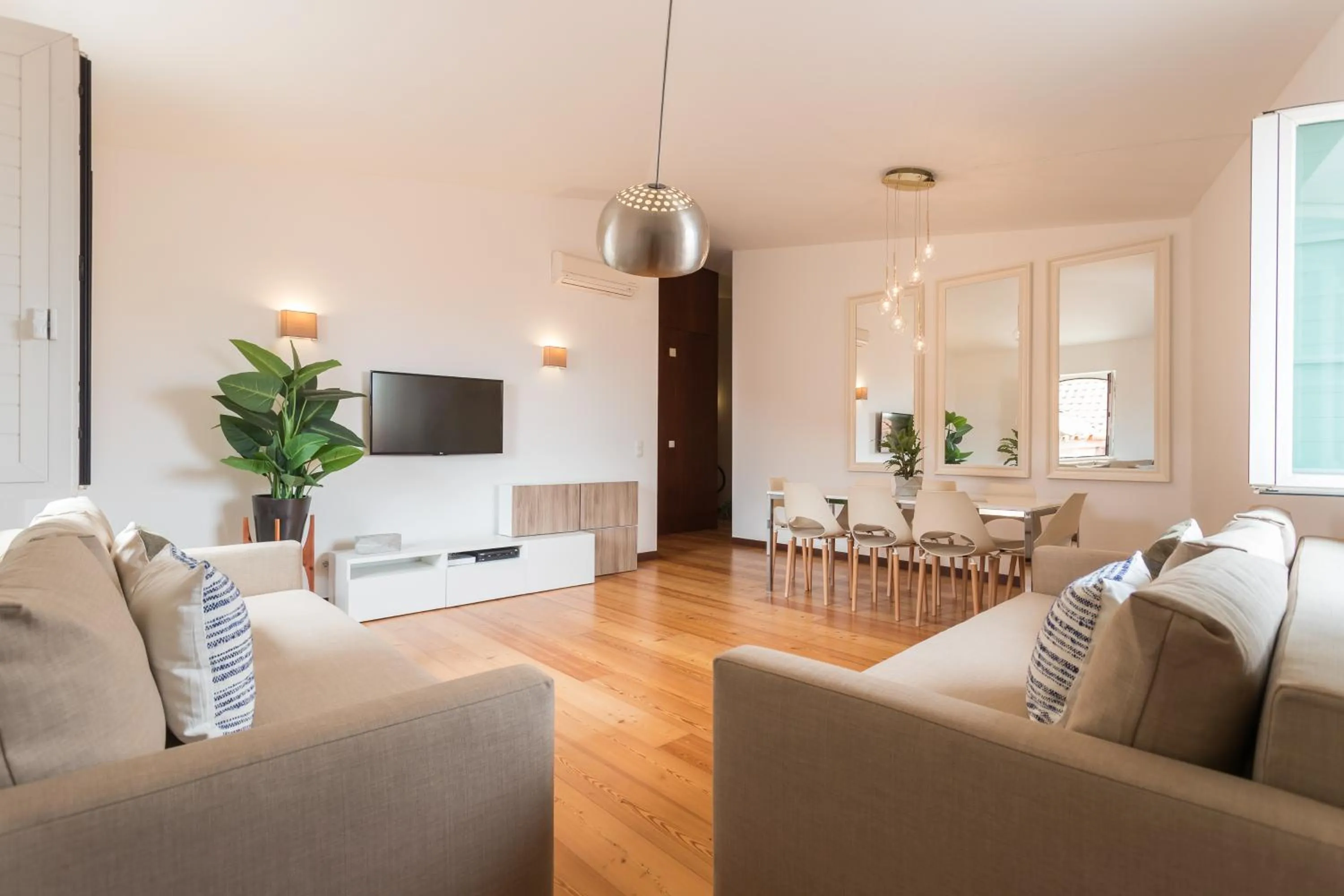 Alfama Modern Two Bedroom Apartment w River View and Parking by LU Holidays
