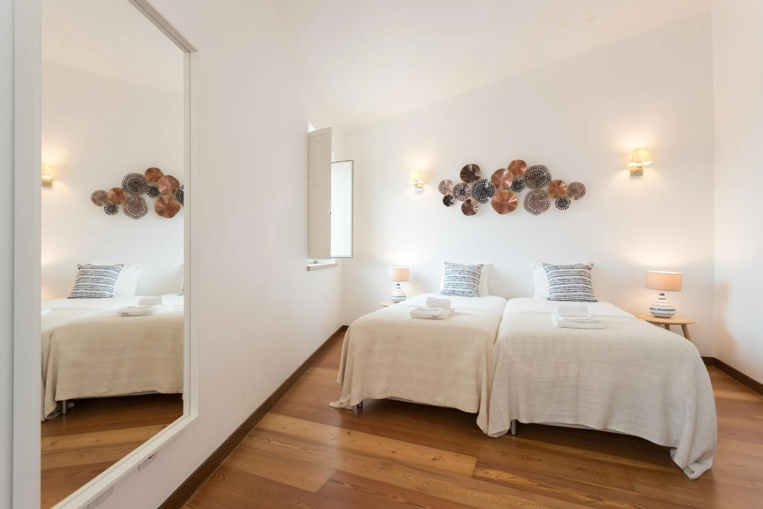 Alfama Modern Two Bedroom Apartment w River View and Parking by LU Holidays