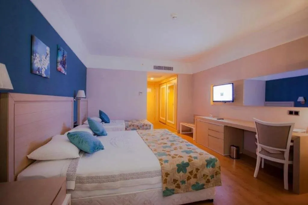 Bed in Linda Sunny Beach Hotel & Spa-Ultra All Inclusive