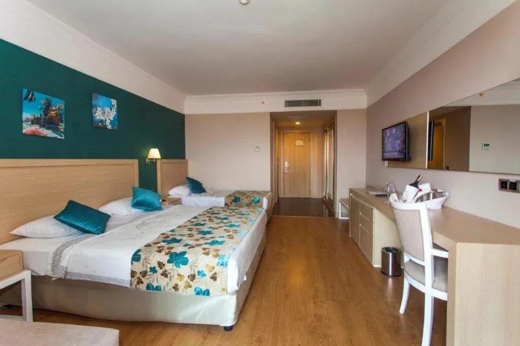 Bed in Linda Sunny Beach Hotel & Spa-Ultra All Inclusive