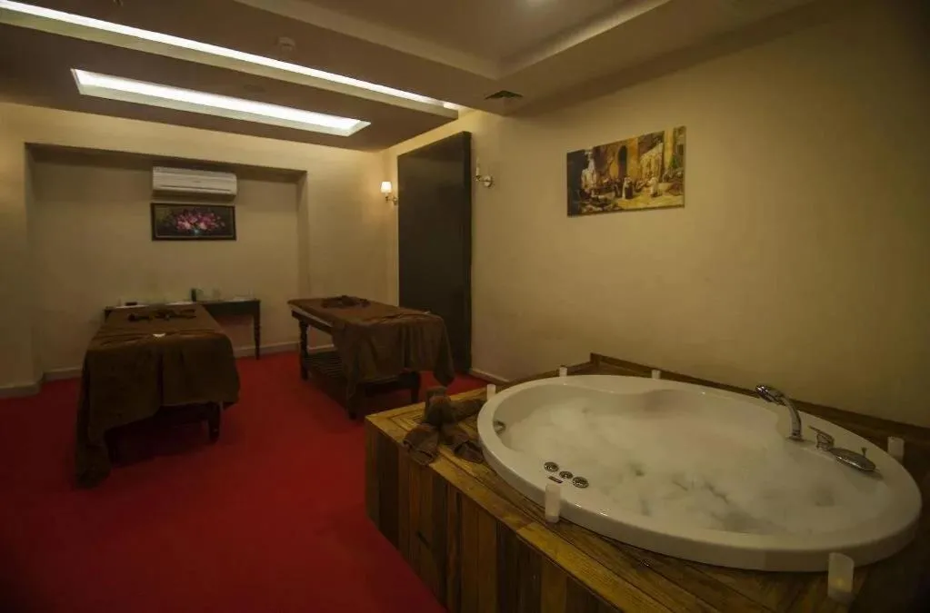 Hot Tub in Linda Sunny Beach Hotel & Spa-Ultra All Inclusive