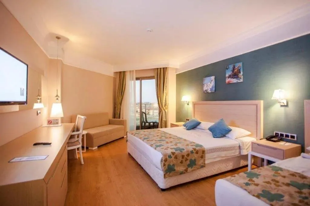 Bed in Linda Sunny Beach Hotel & Spa-Ultra All Inclusive