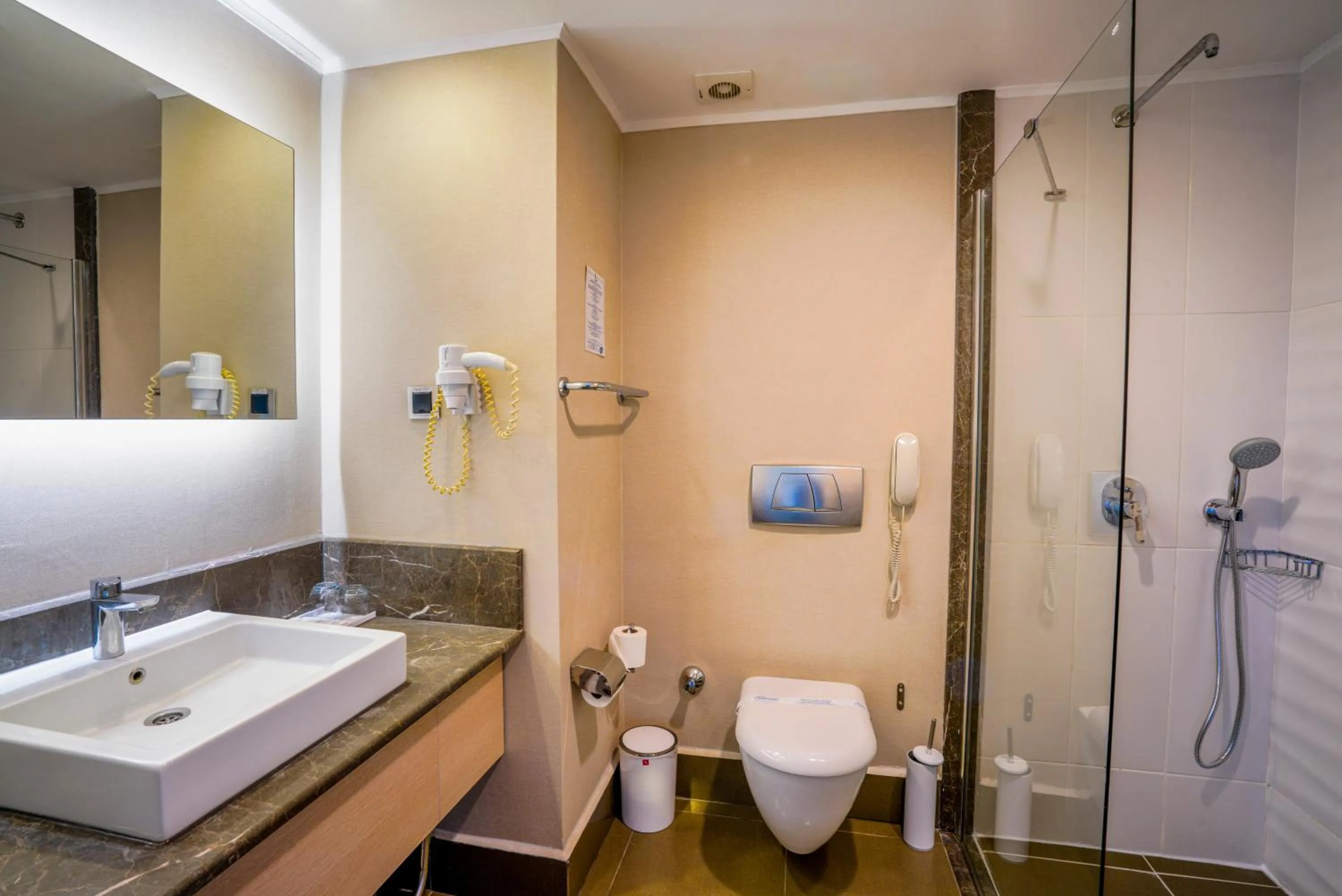 Shower in Linda Sunny Beach Hotel & Spa-Ultra All Inclusive
