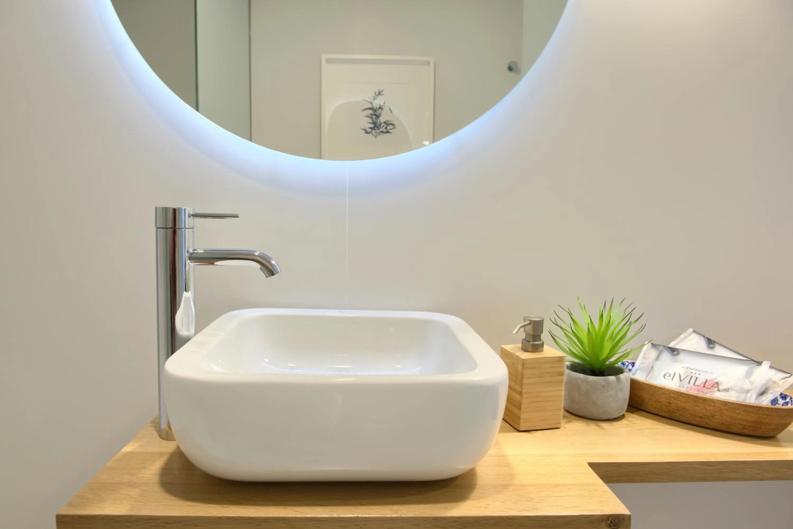 Bathroom in Hotel Luze El Villa