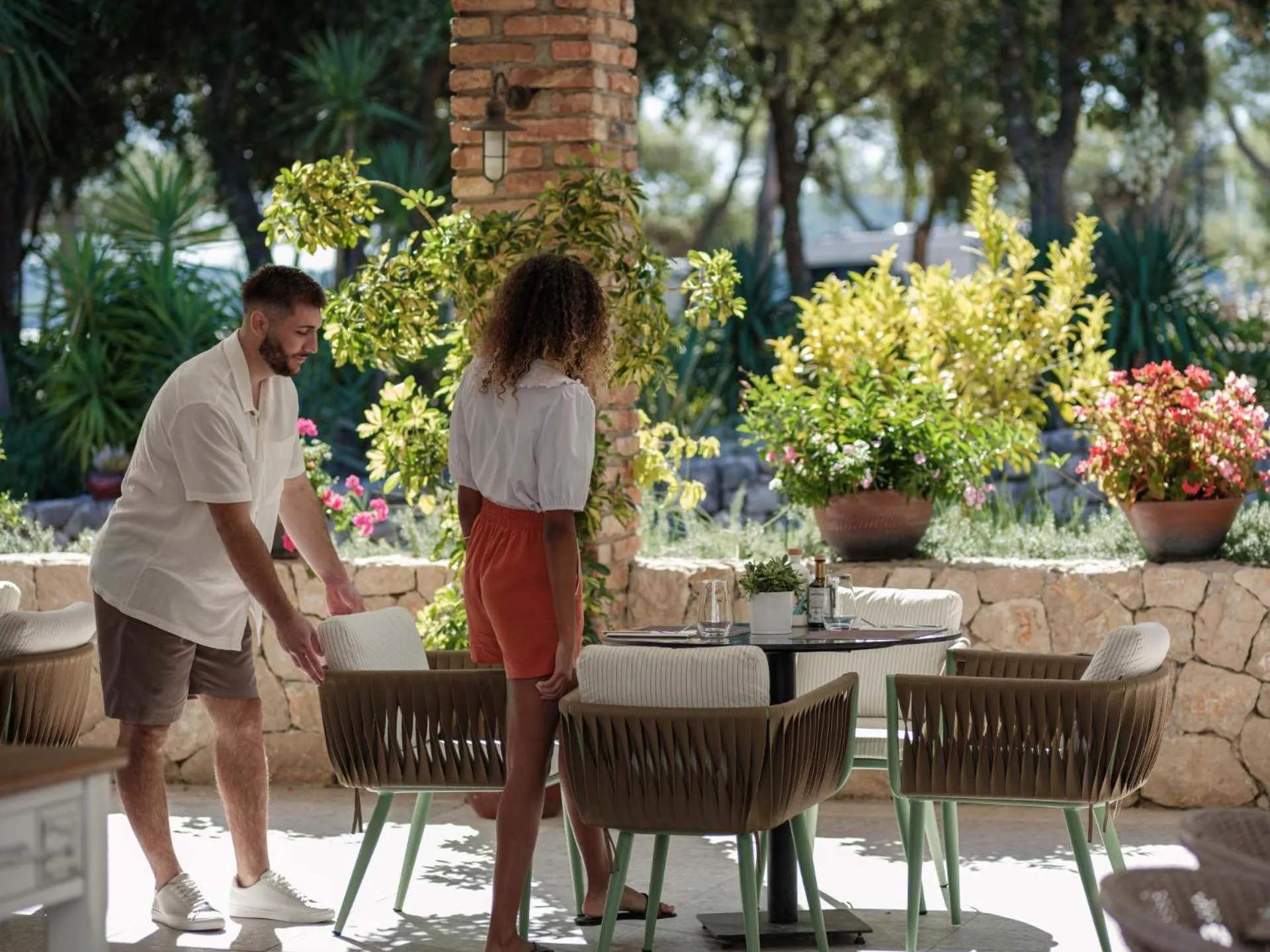 Restaurant/places to eat in Amadria Exclusive Beach Villa