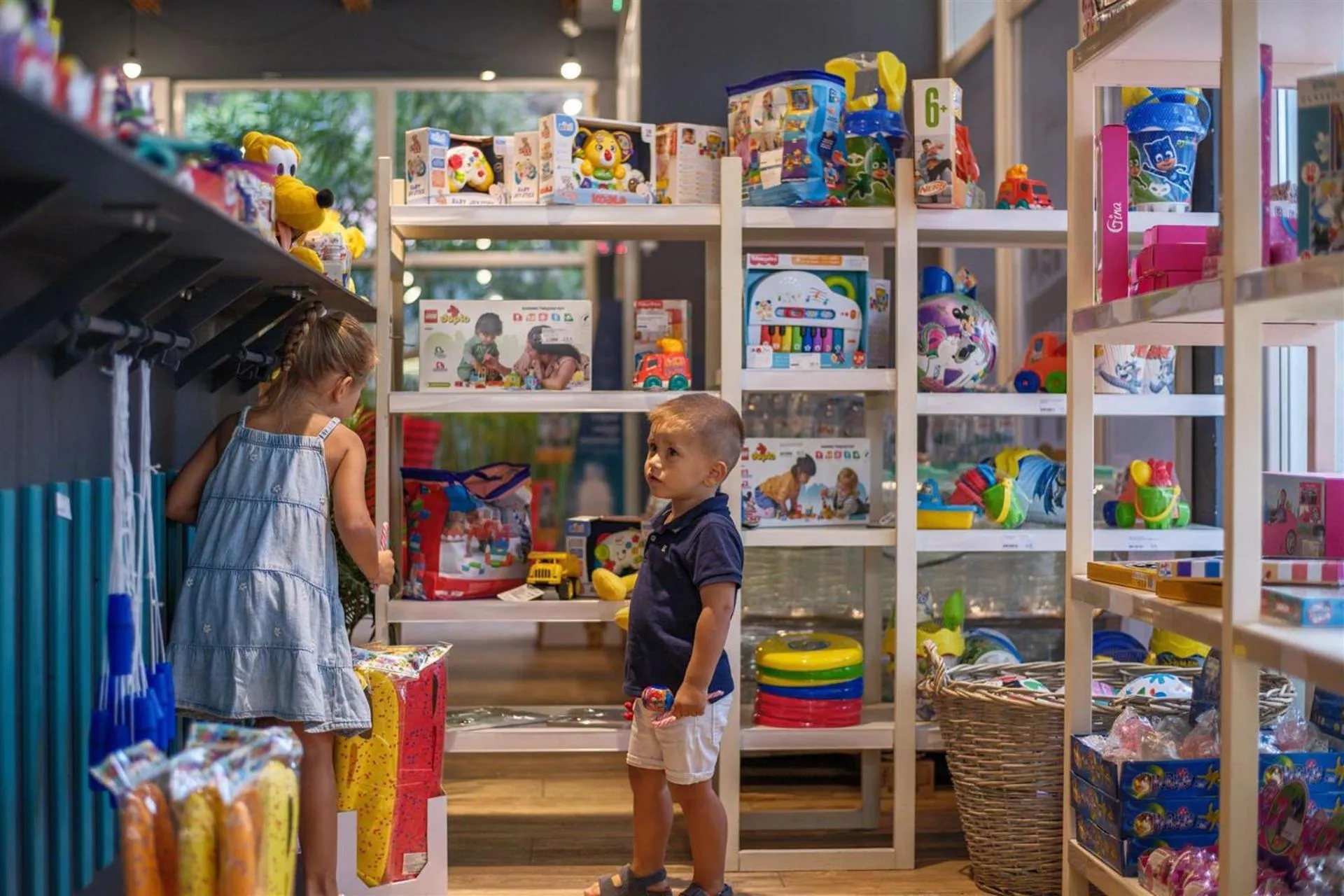 On-site shops in Amadria Exclusive Beach Villa