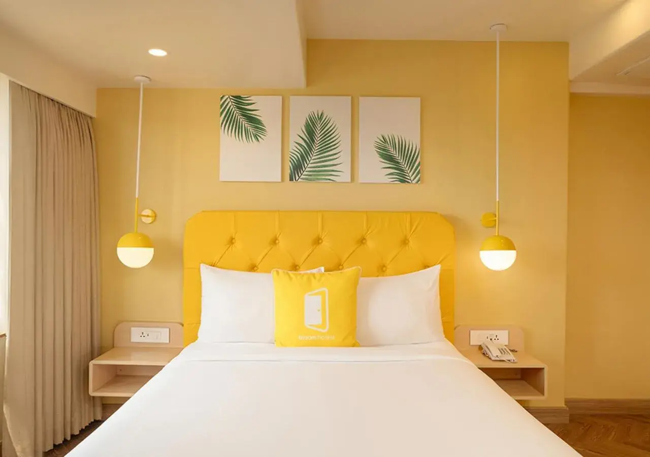 Standard Queen Room - single occupancy in Bloom Hub l WEH Andheri Standard Queen Room - single occupancy in Bloom Hub l WEH Andheri