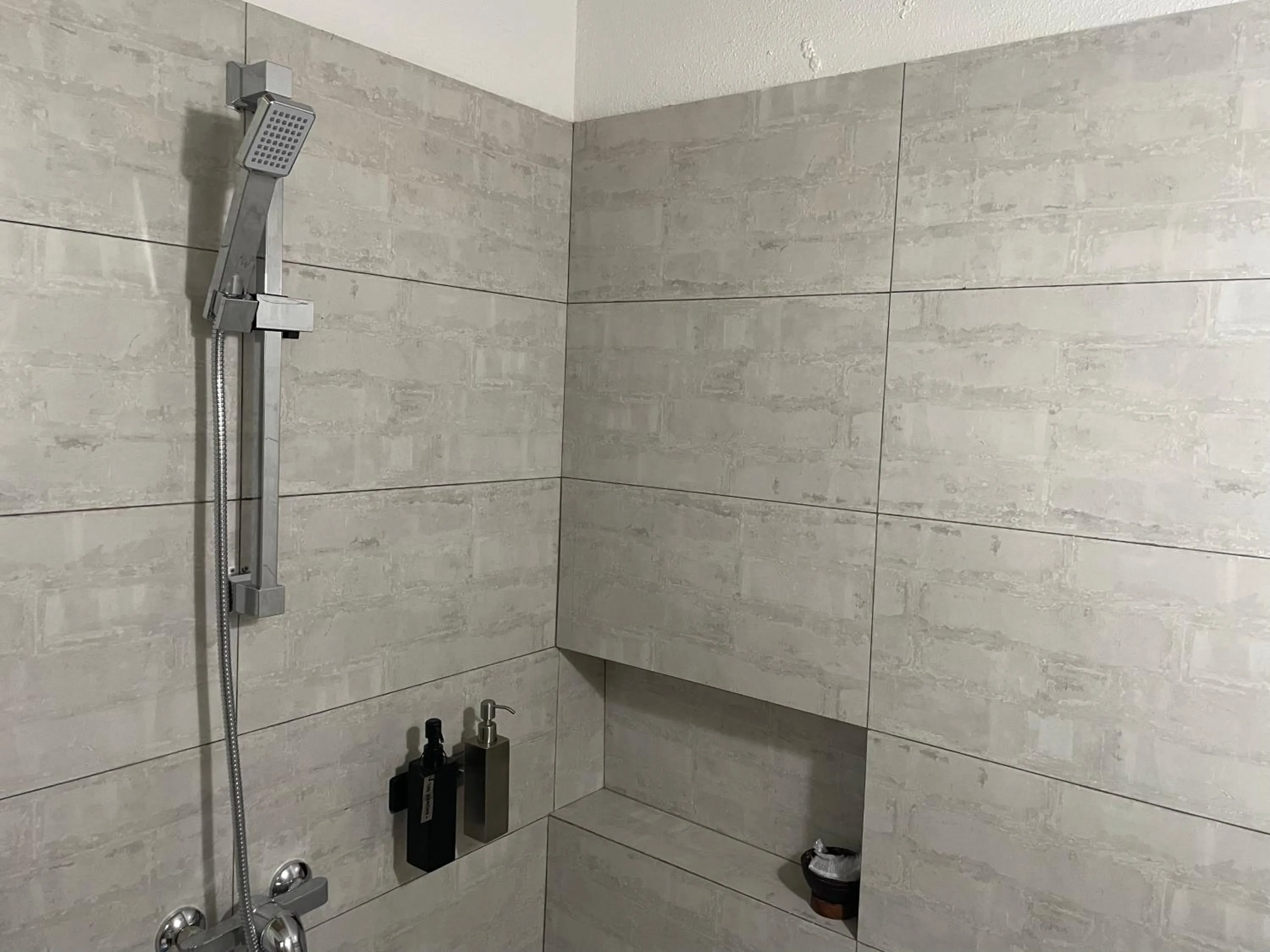 Shower in Zion View Ella Green Retreat