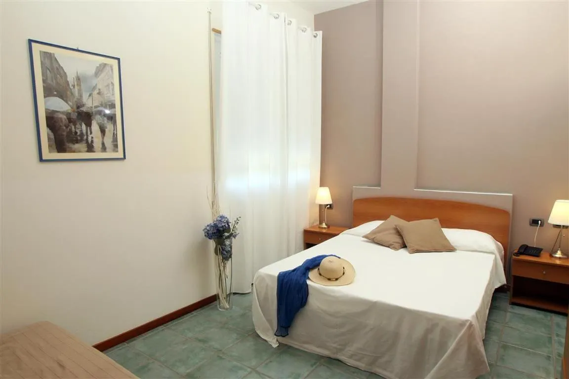 Twin Room - single occupancy in Stella Maris Hotel