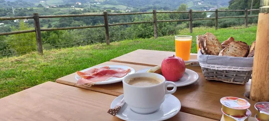 Food and drinks in Kanpoeder - Adults Only