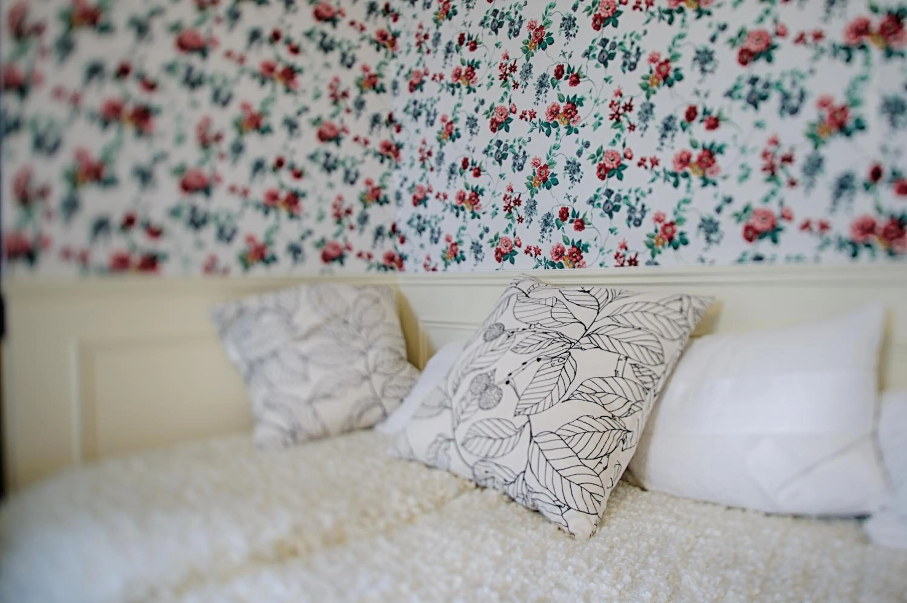 Decorative detail, Bed in Hotel de charme Les Mimosas