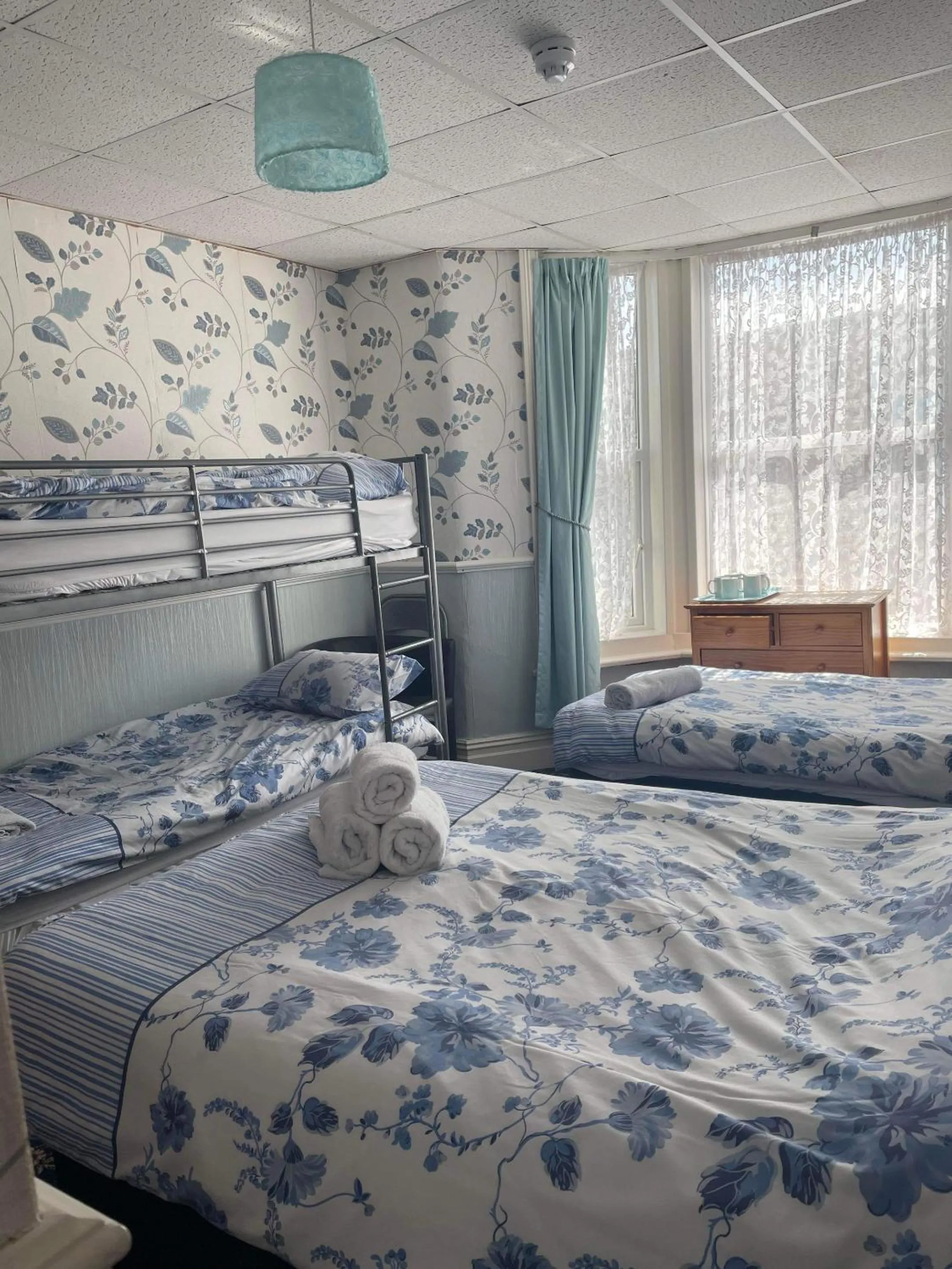 Bedroom, Bed in Roselea Hotel - St Chads