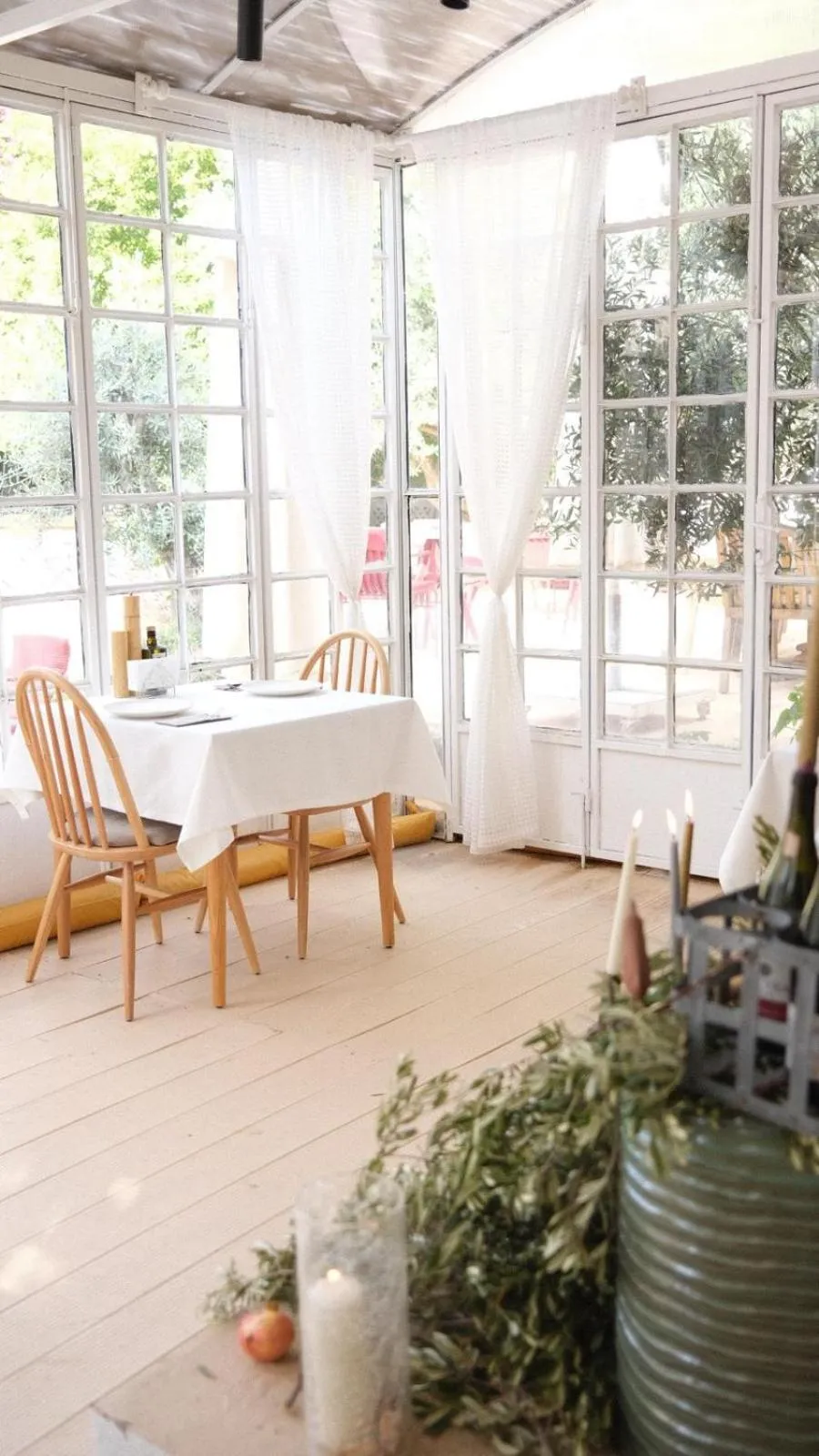 Restaurant/places to eat in La Grenadine Hotel