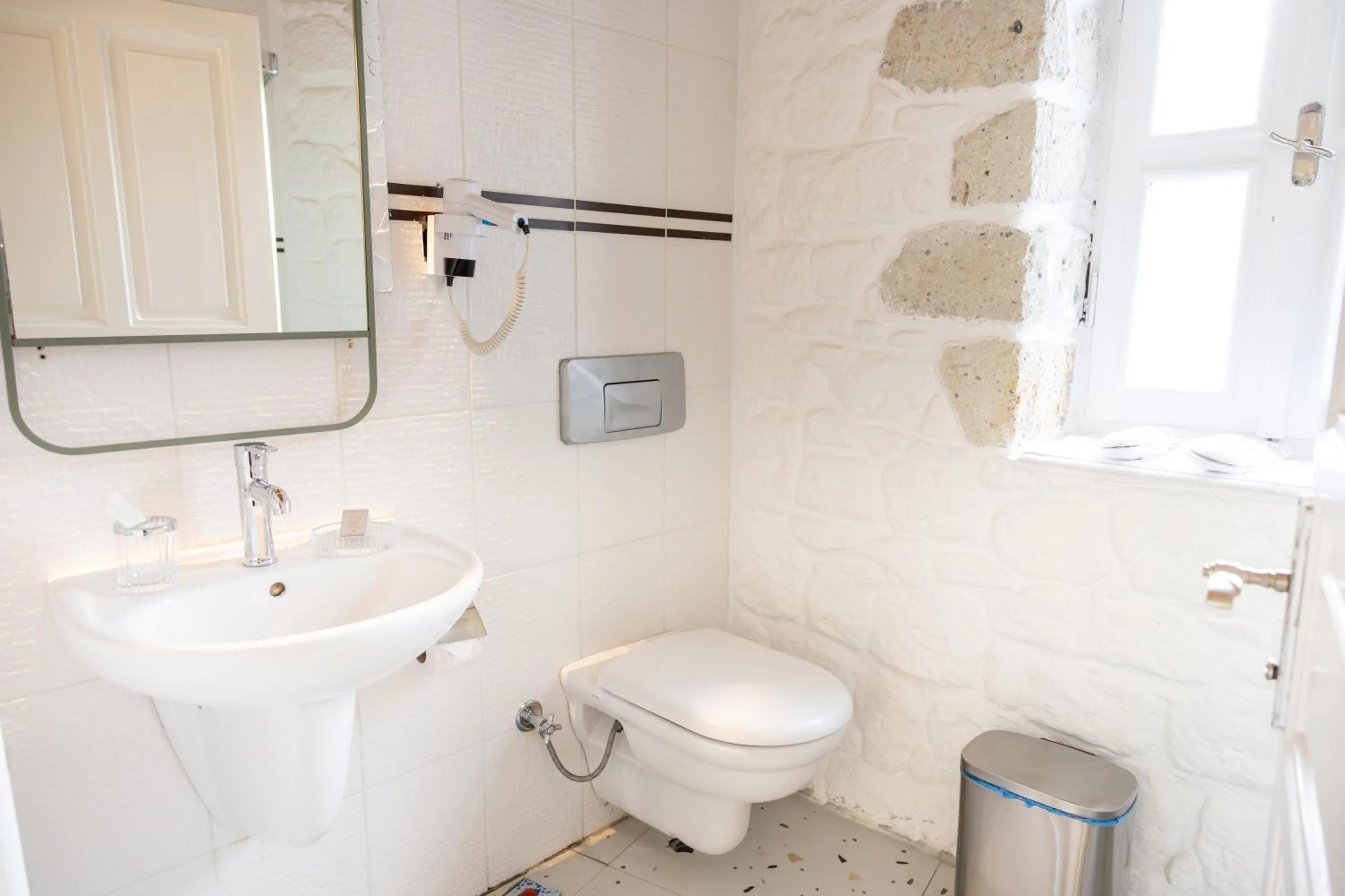 Shower in La Grenadine Hotel