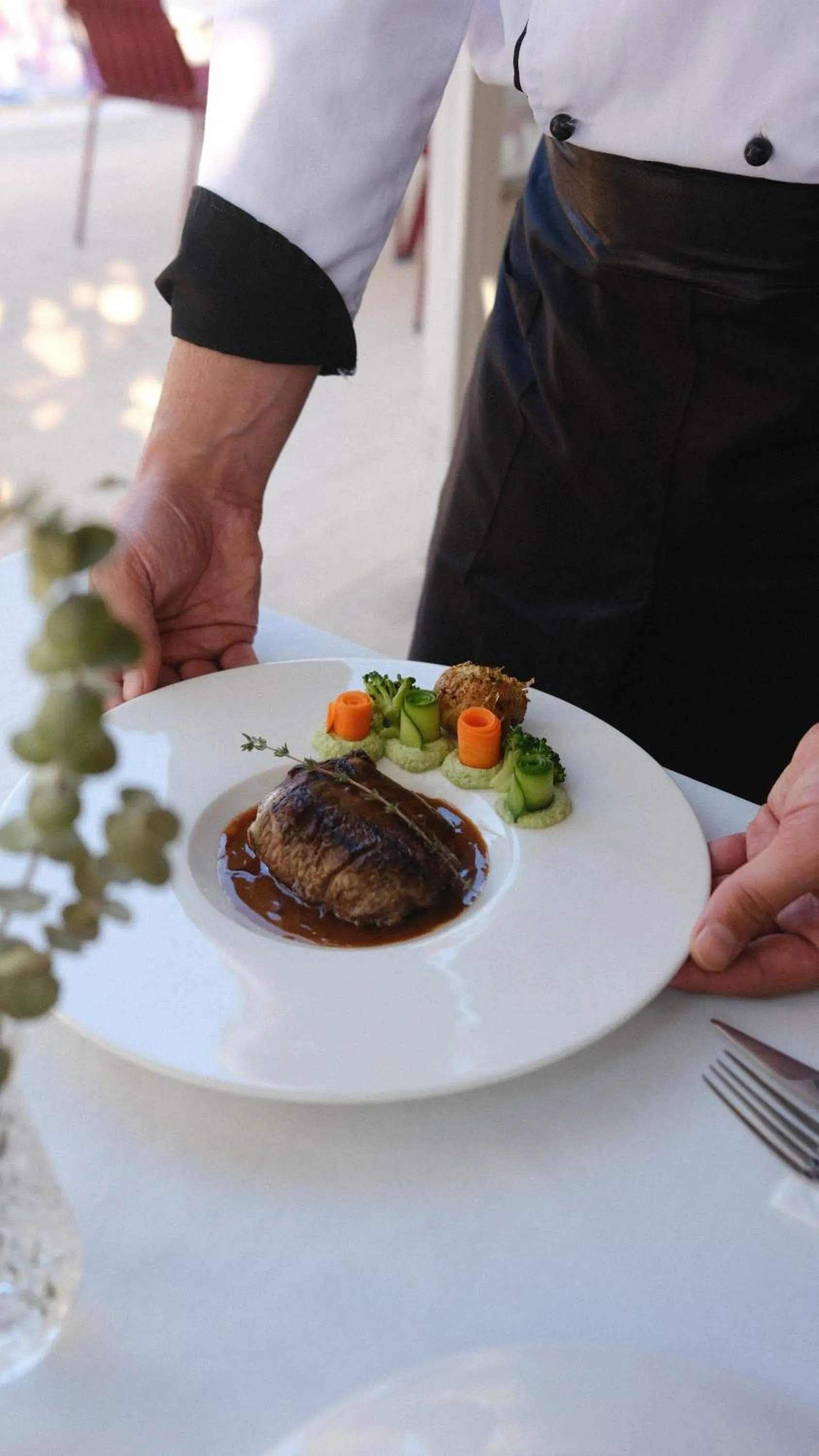 Restaurant/places to eat in La Grenadine Hotel