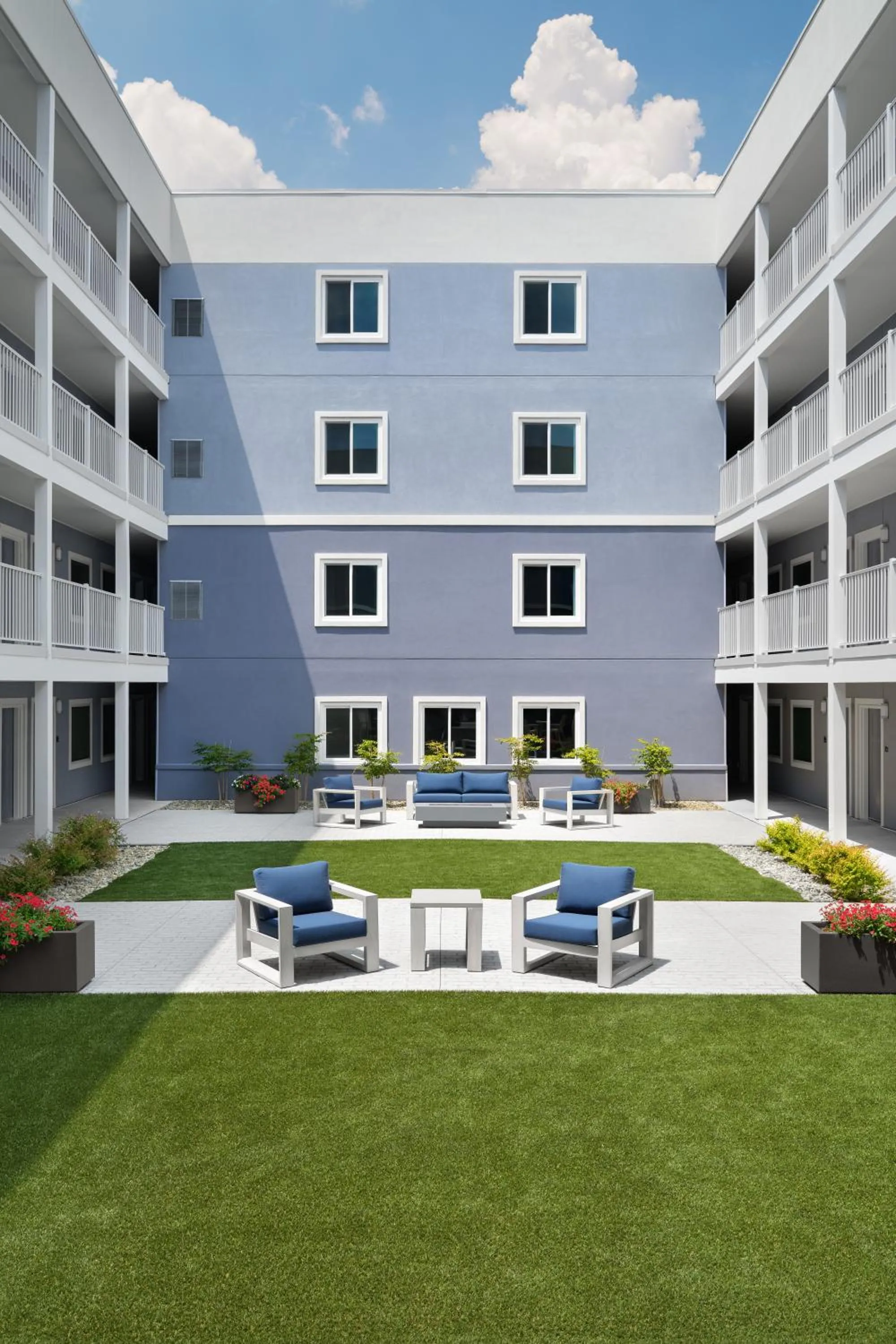 Inner courtyard view in stayAPT Suites Fayetteville-Fort Bragg