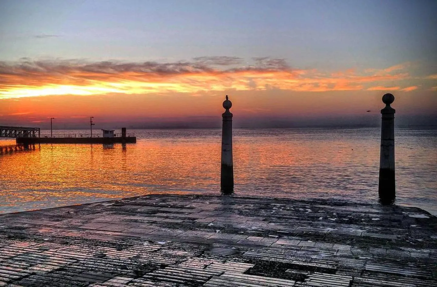 Shangri-La Hostel Anjos