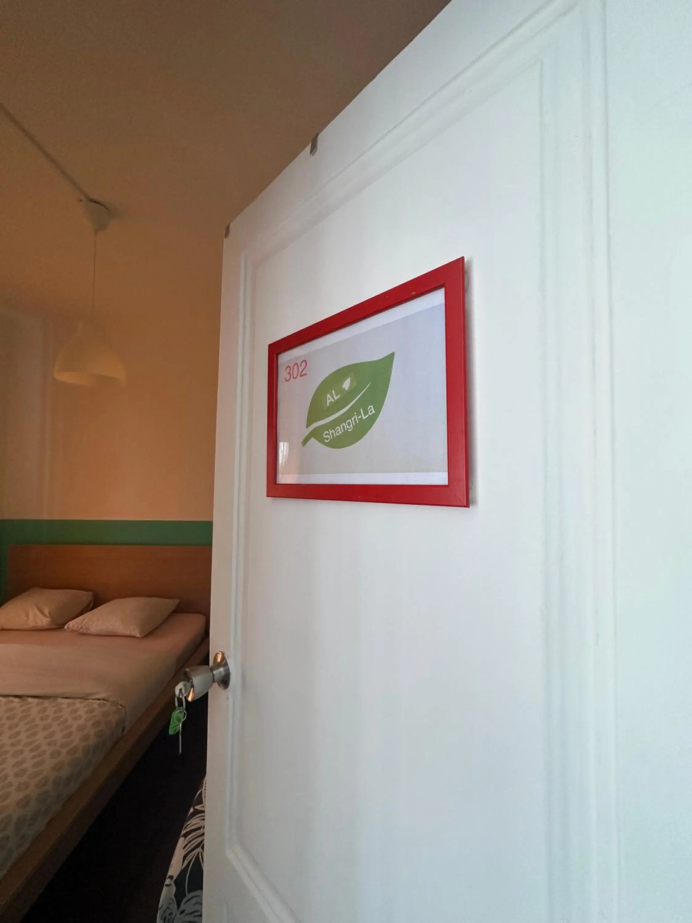 Bed in Shangri-La Hostel Anjos