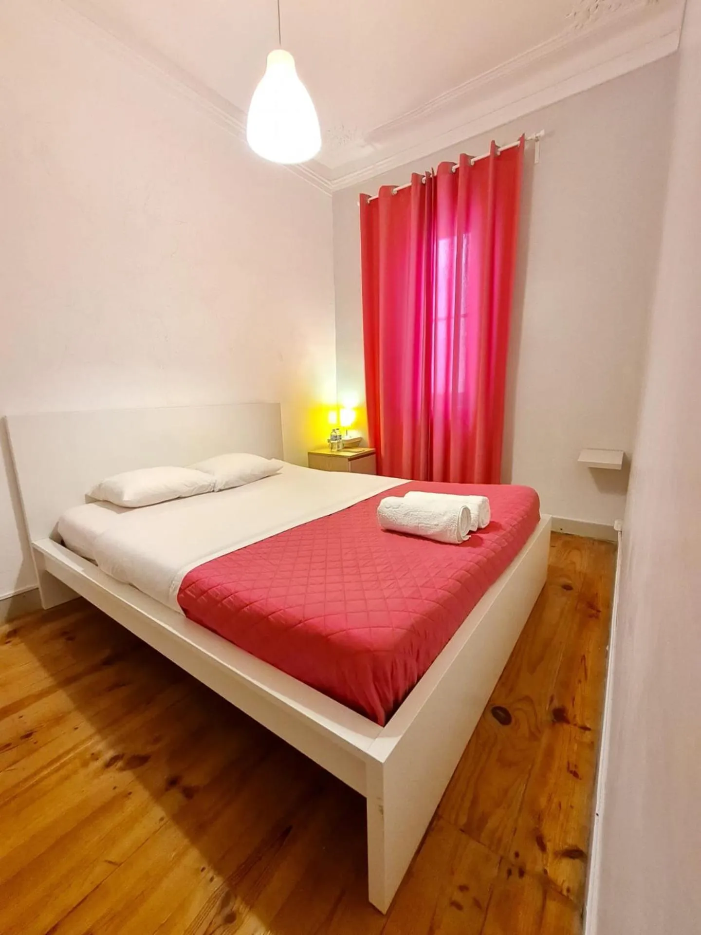 Bed in Shangri-La Hostel Anjos