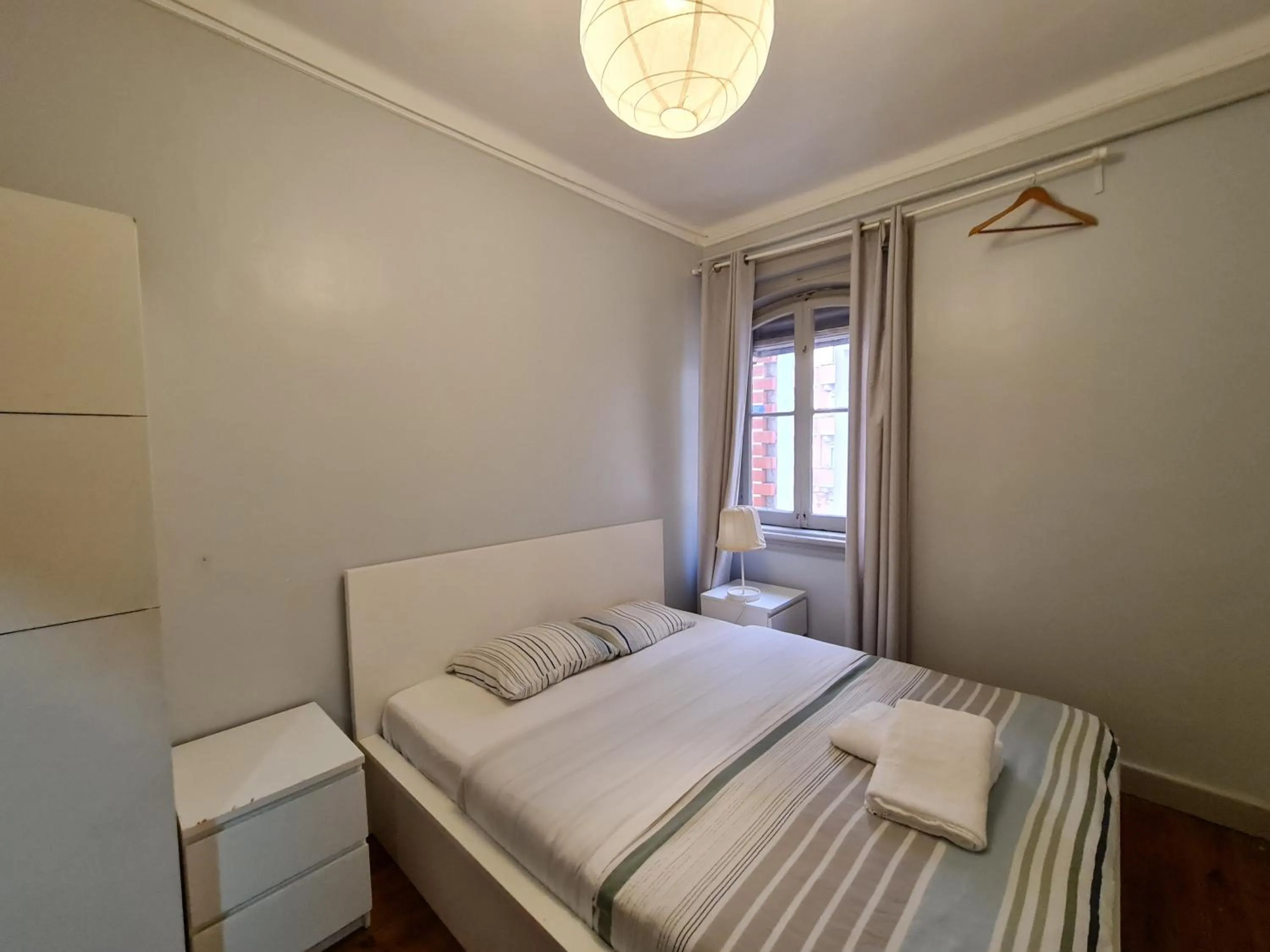 Bed in Shangri-La Hostel Anjos