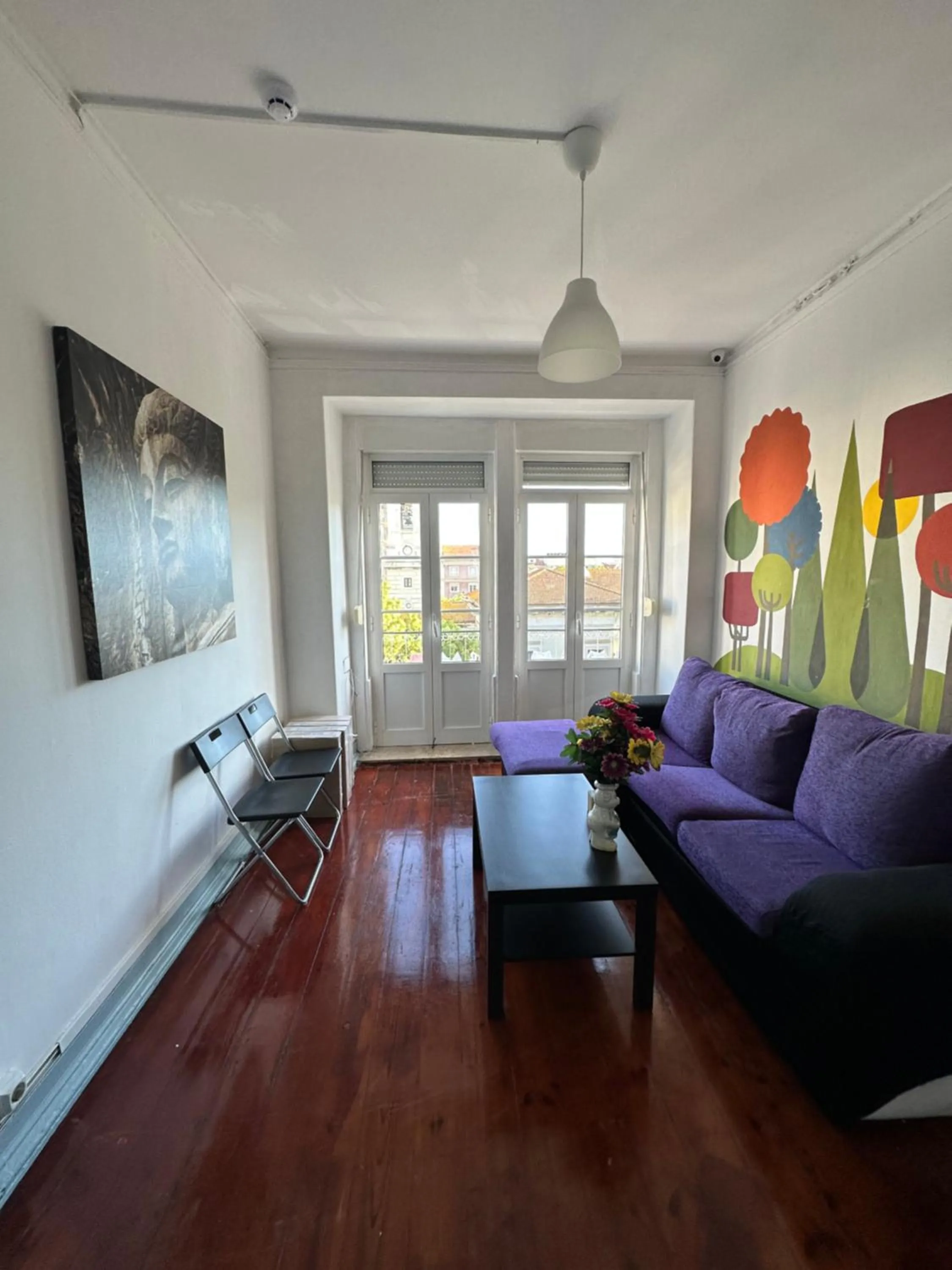 Shangri-La Hostel Anjos