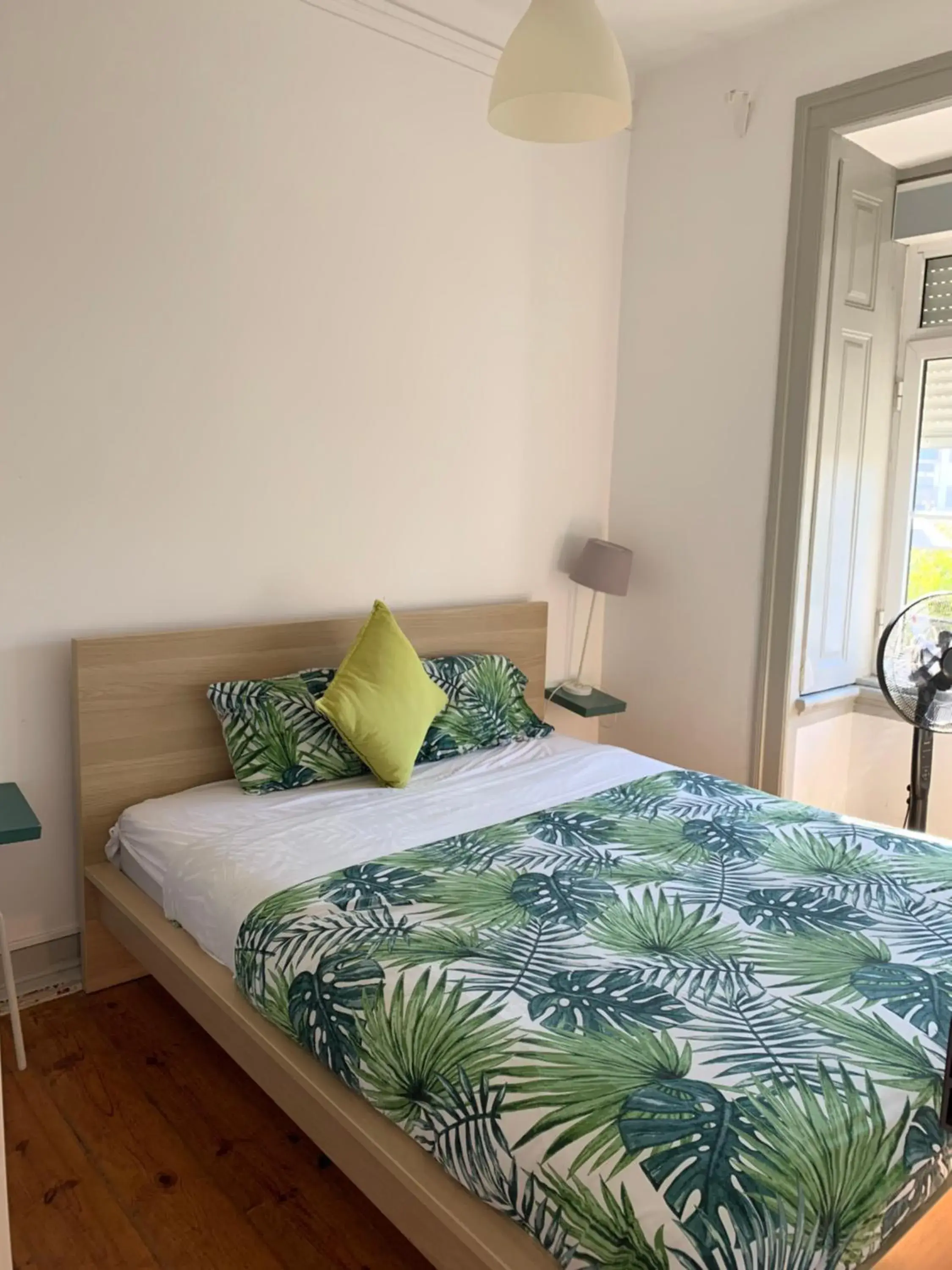 Bed in Shangri-La Hostel Anjos Bed in Shangri-La Hostel Anjos