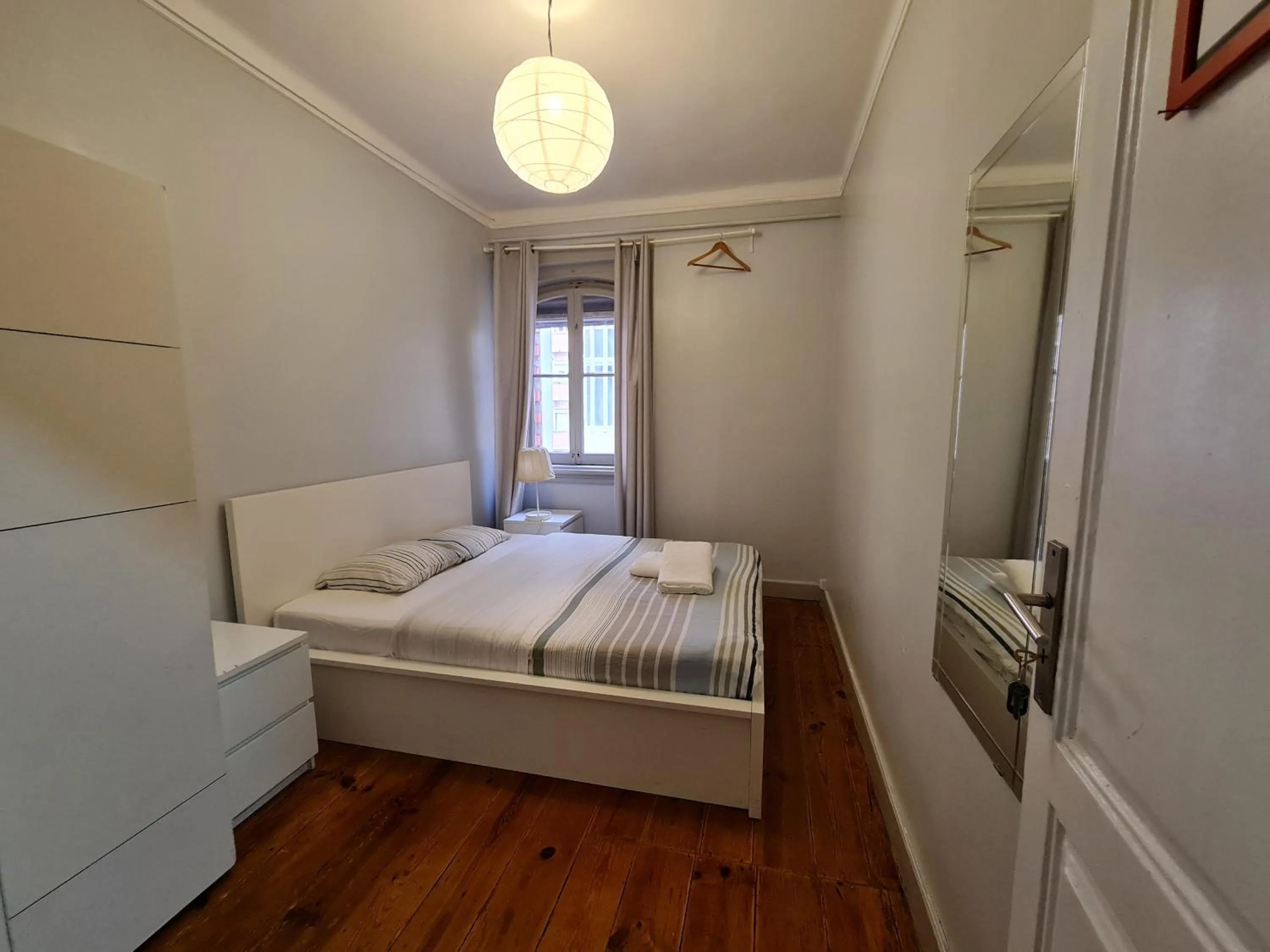 Bed in Shangri-La Hostel Anjos