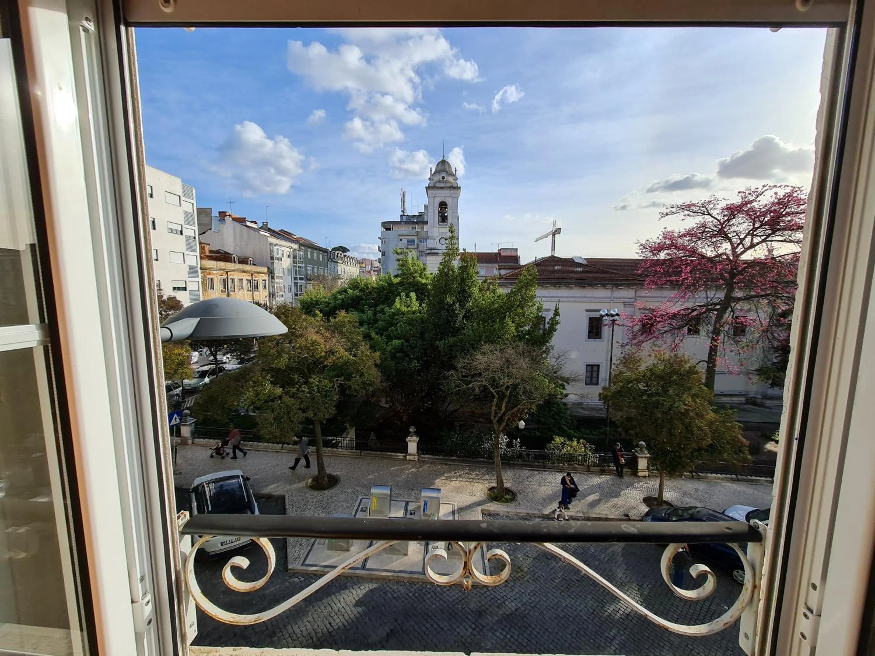 Shangri-La Hostel Anjos