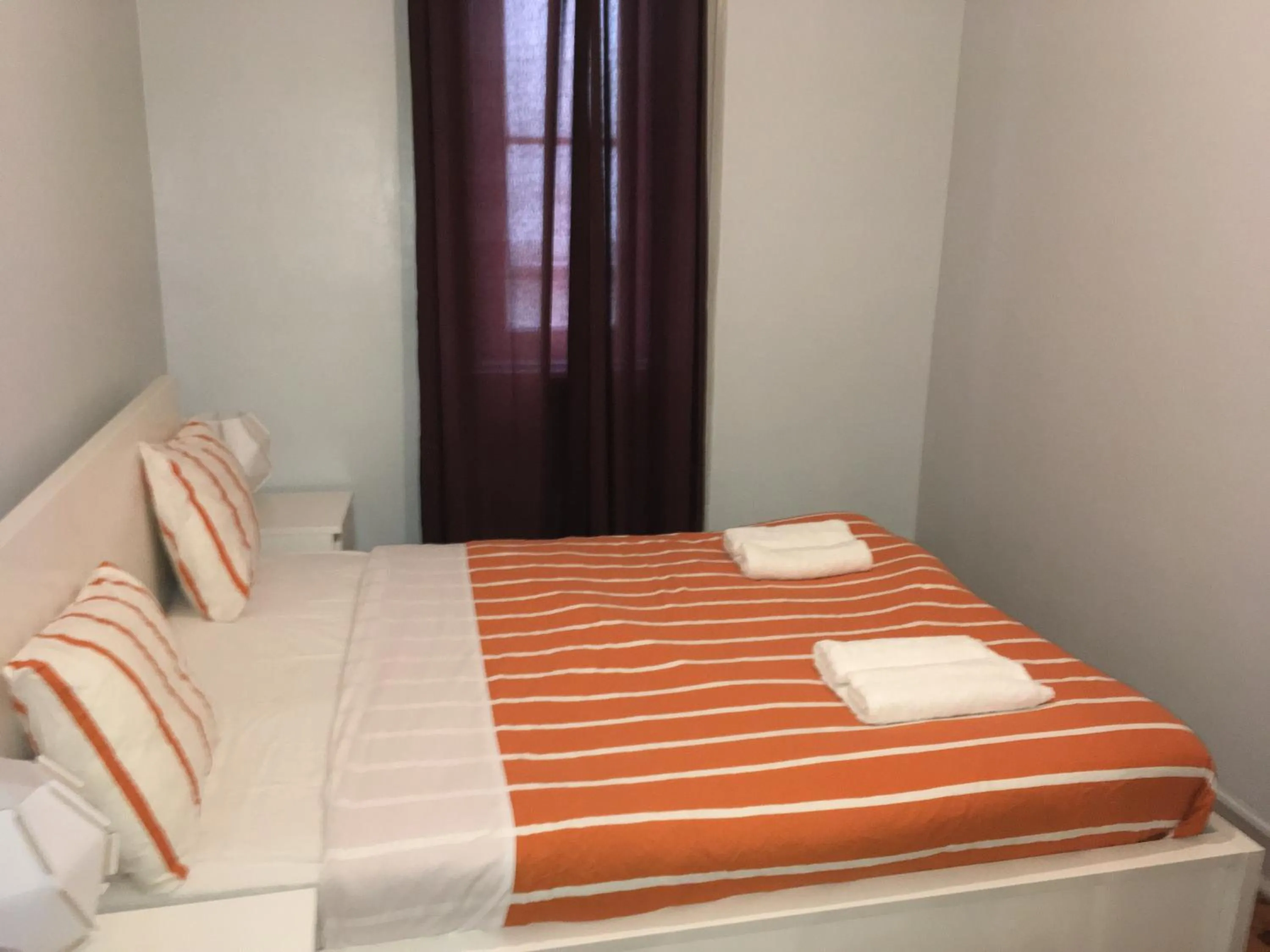 Bed in Shangri-La Hostel Anjos