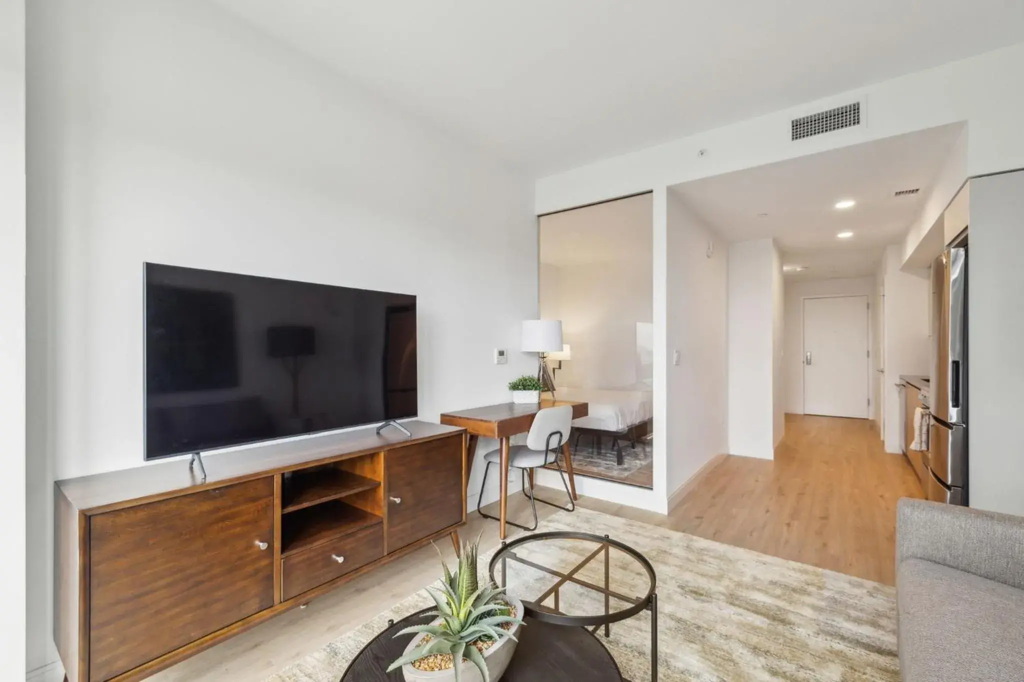 Living room in Placemakr Buzzard Point Living room in Placemakr Buzzard Point